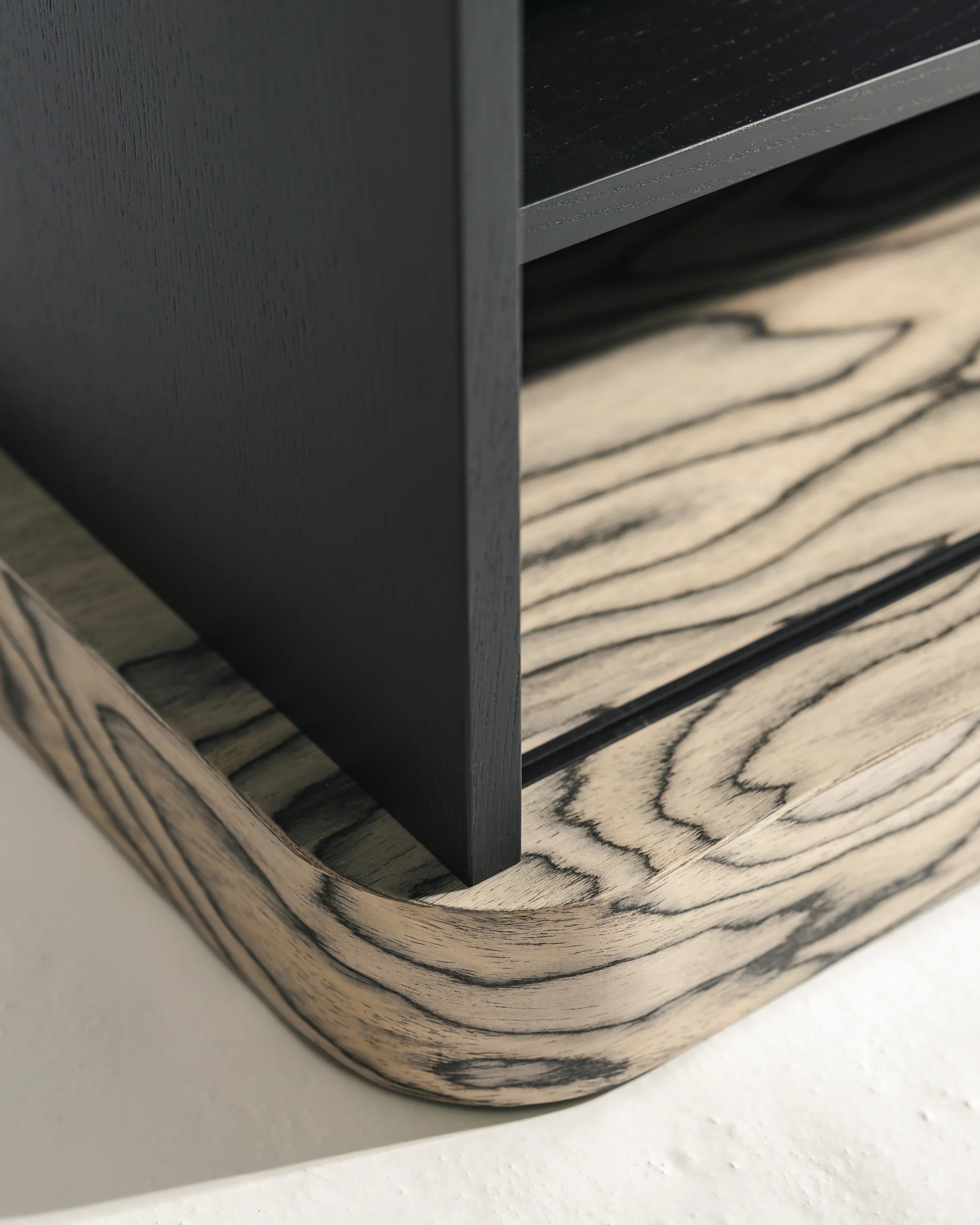 BAS Sottsass RTV Cabinet and Raven Black