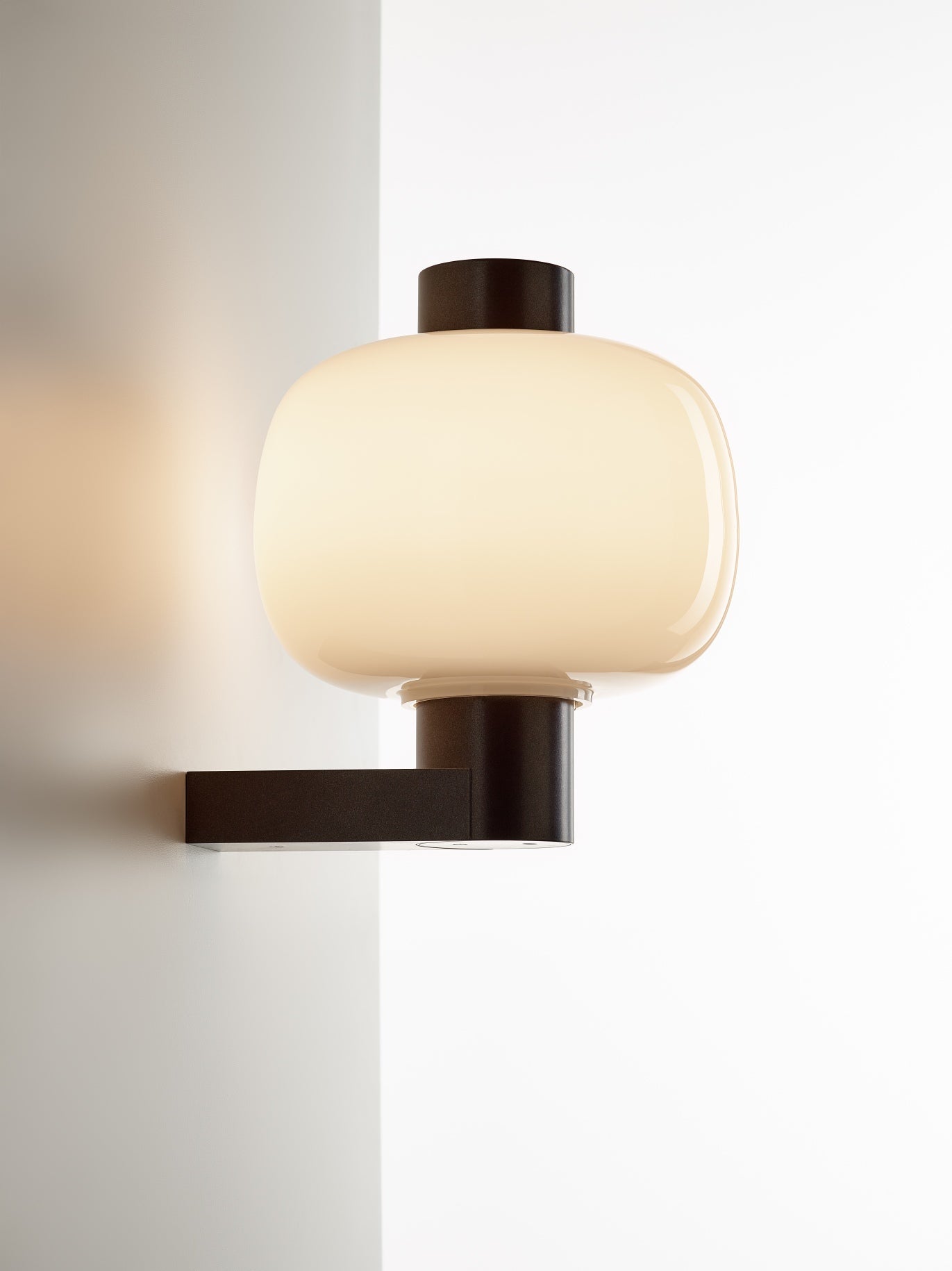 Wandlamp BONBORI van geblazen glas