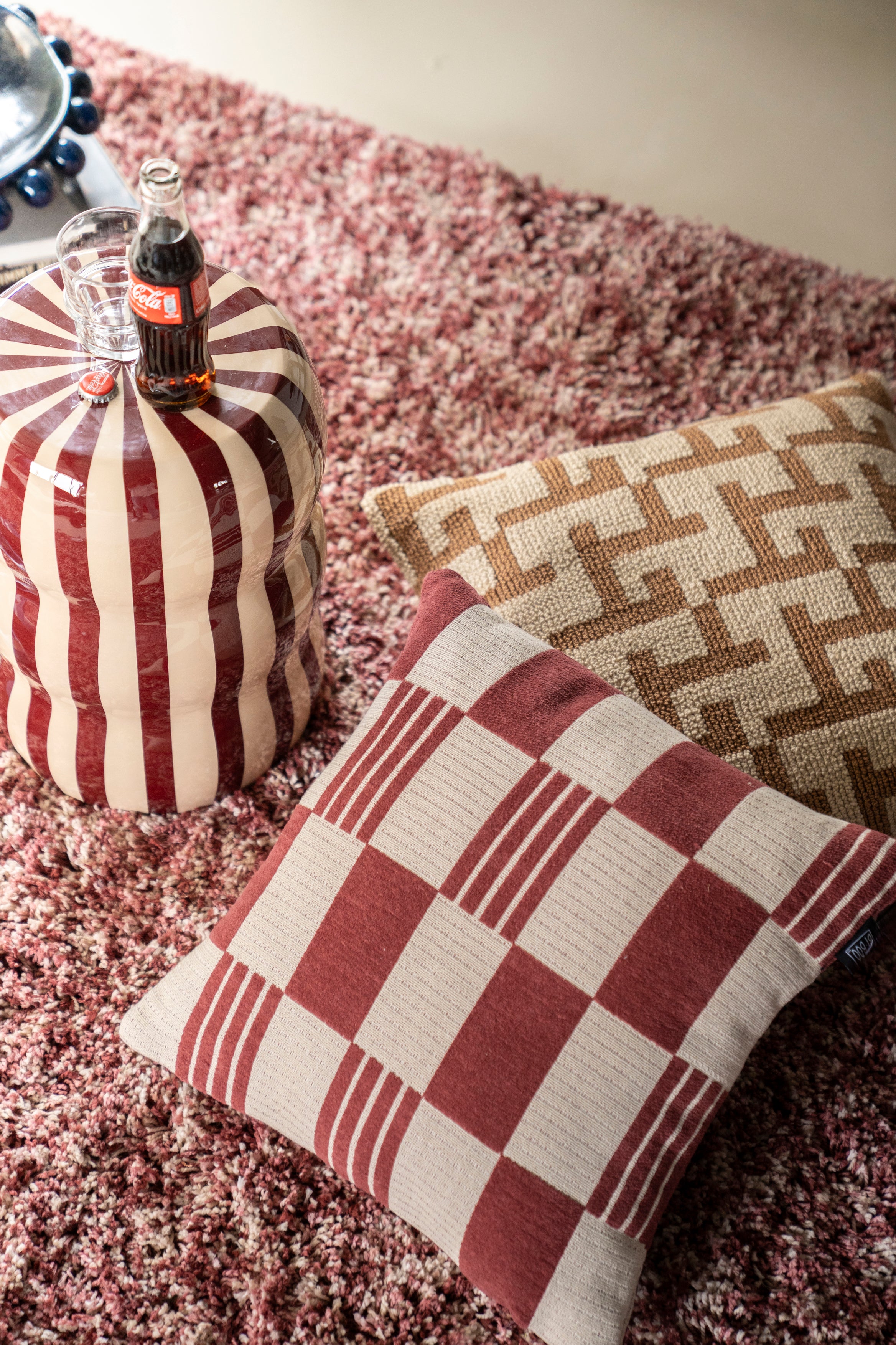 Kussen TWIST bordeaux met beige