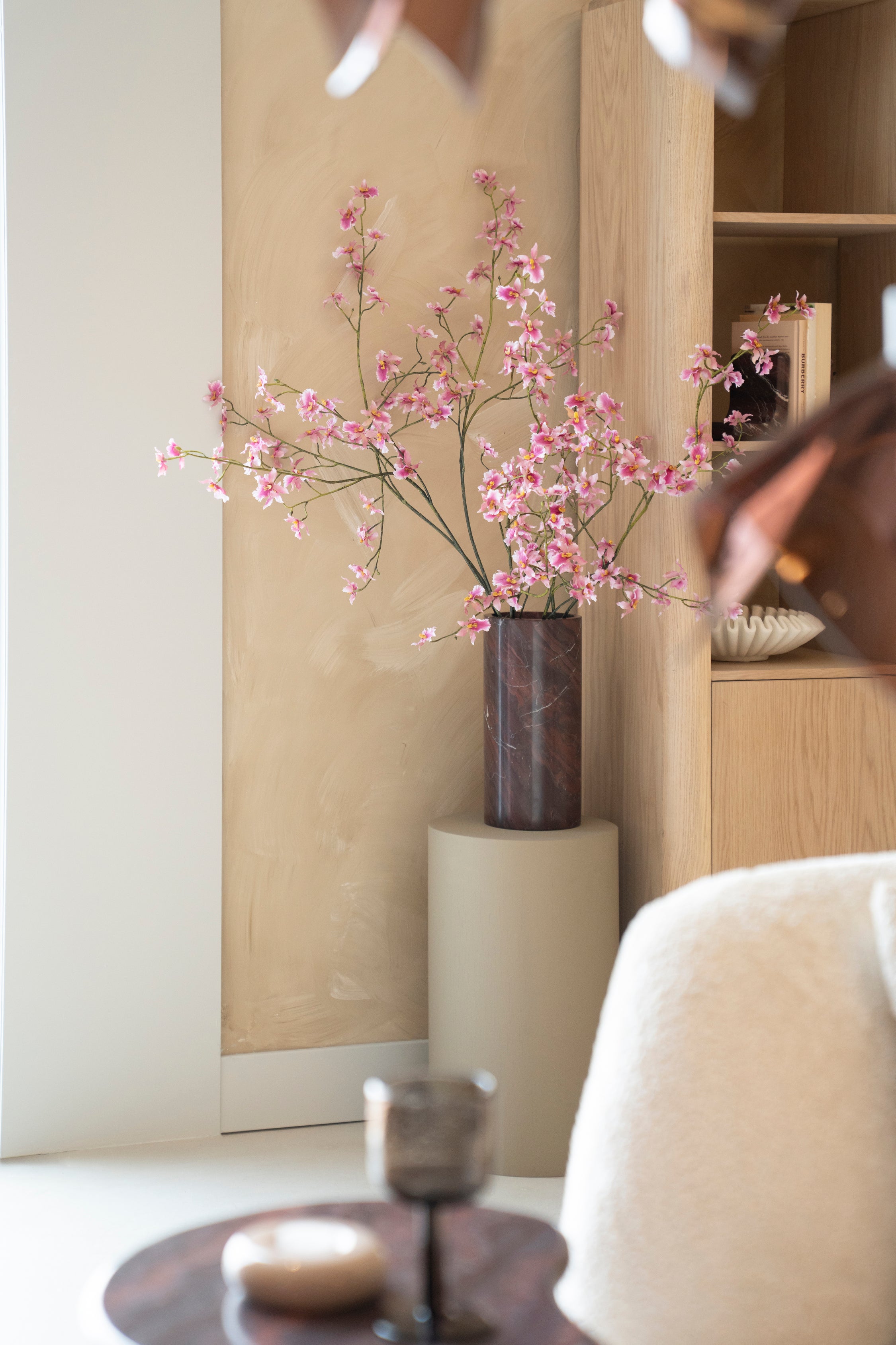 ROSSO vase light gray marble