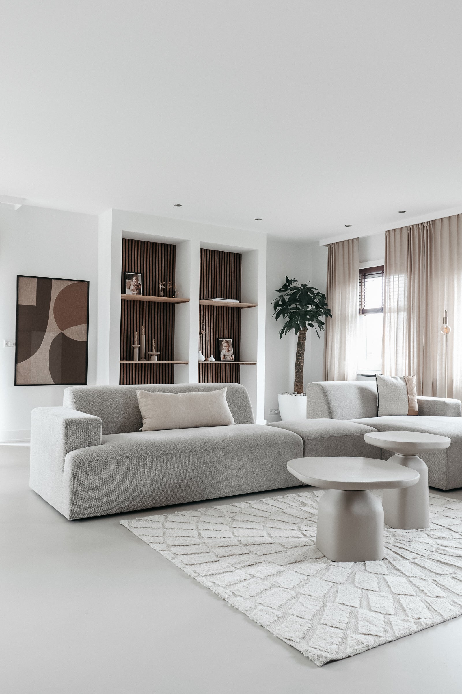 Beige bijzettafel SQUAND