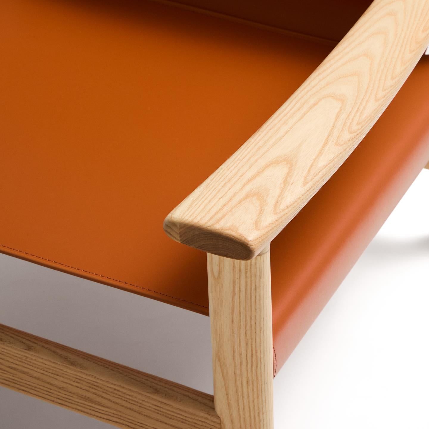 Fauteuil JAN lichtbruin gerecycled leer met essenhout