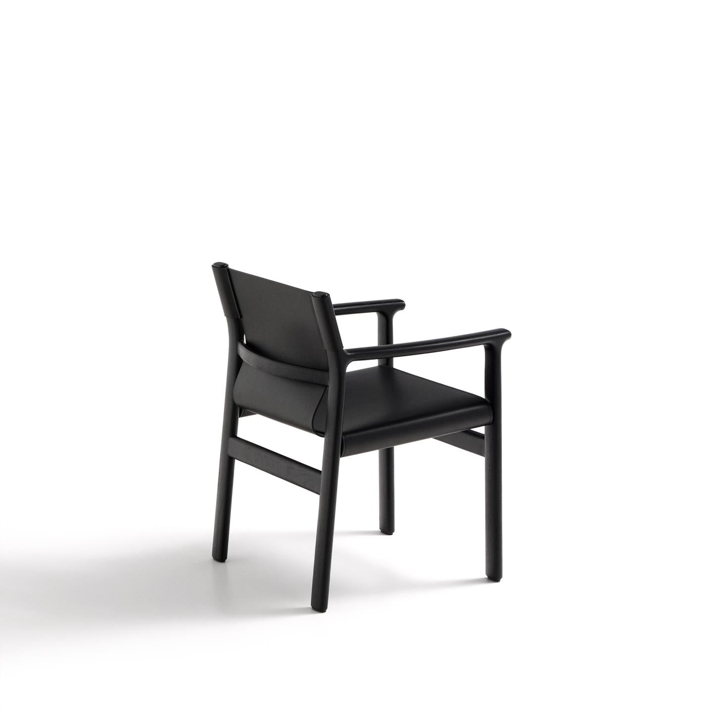 Stoel JAN zwart gerecycled leer met zwart essenhout