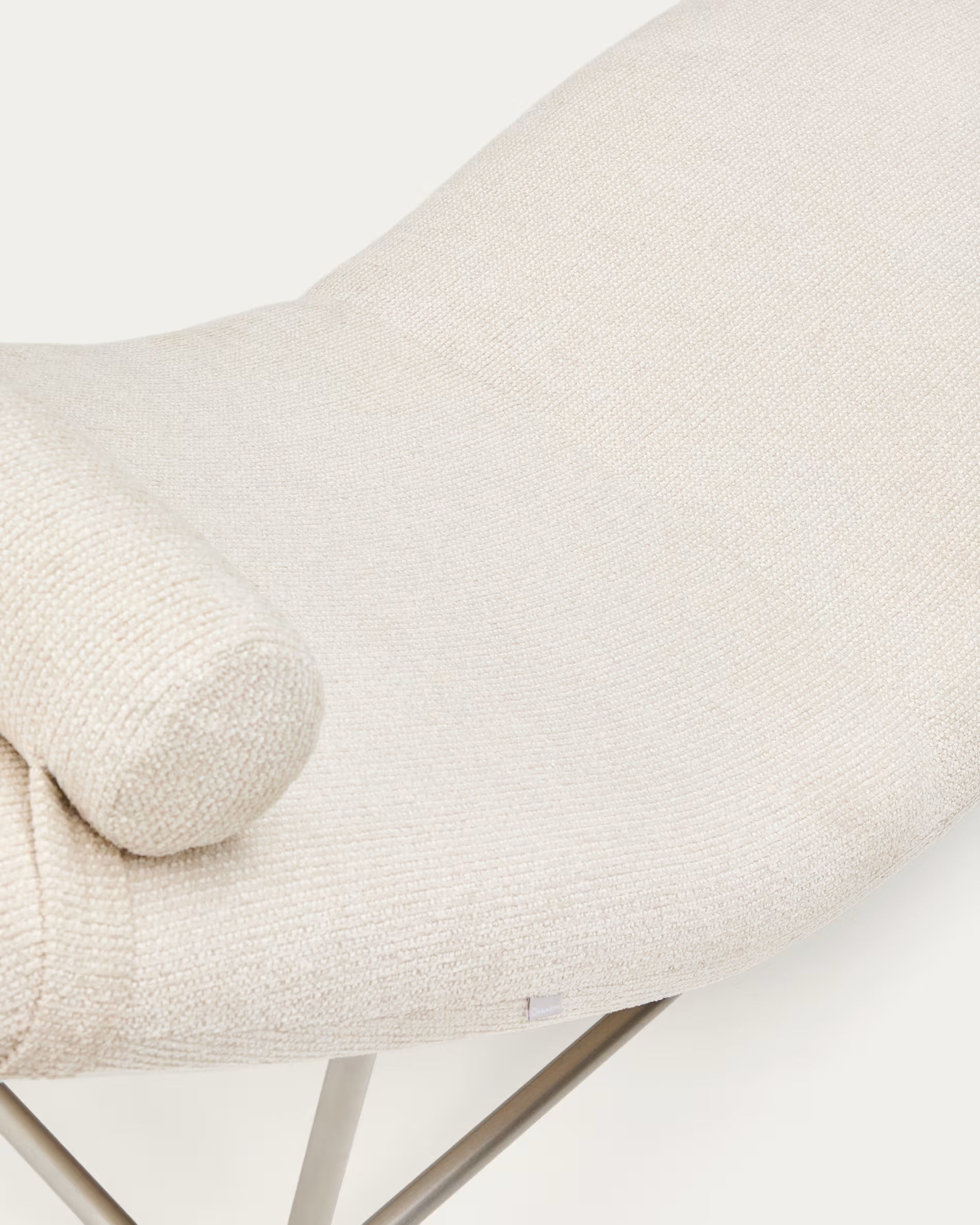 Szezlong OSLA beige mit silbernem Gestell