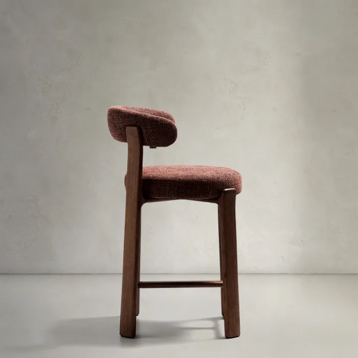 Hocker GRANITE bruin chenille met een donkere essen basis