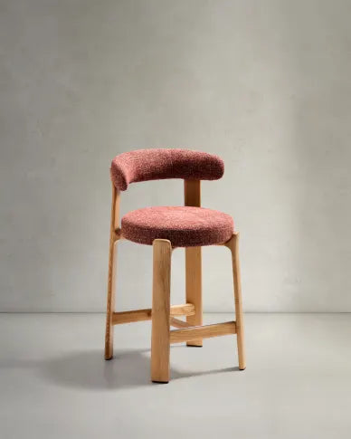 Hocker GRANITE rode chenille met een essen basis