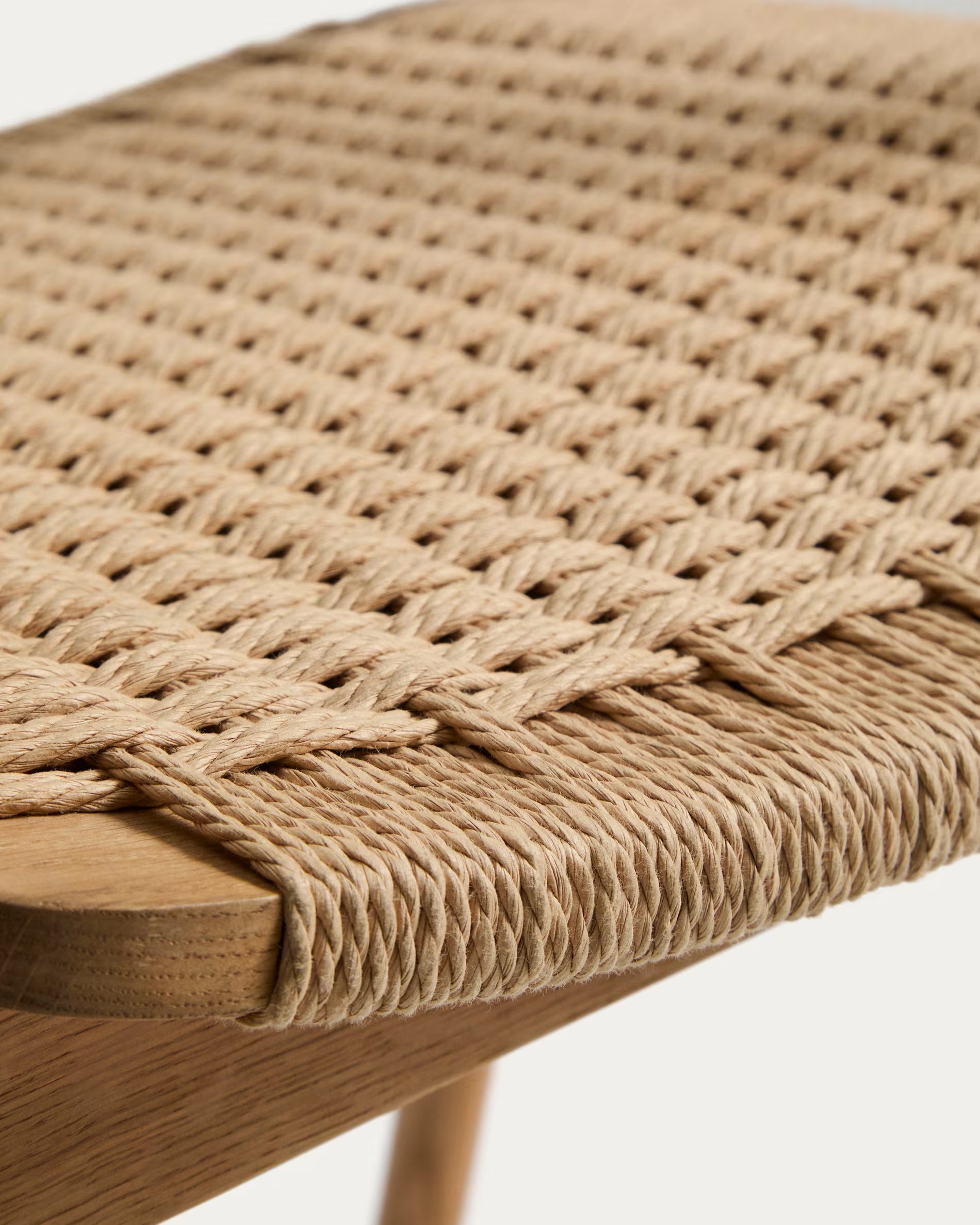Stoel DERILE beige met houten basis