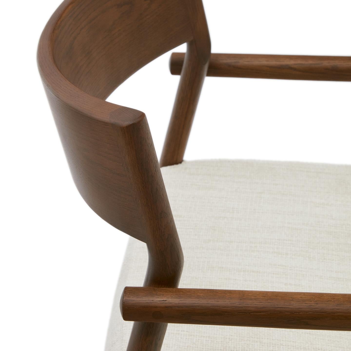 FALCONERA chair in beige chenille with a dark oak base