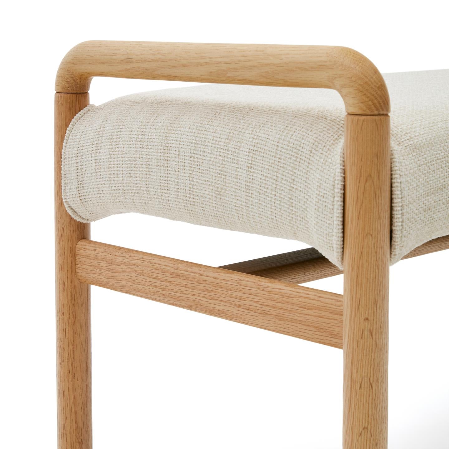 MACARET bench in beige chenille with an oak base