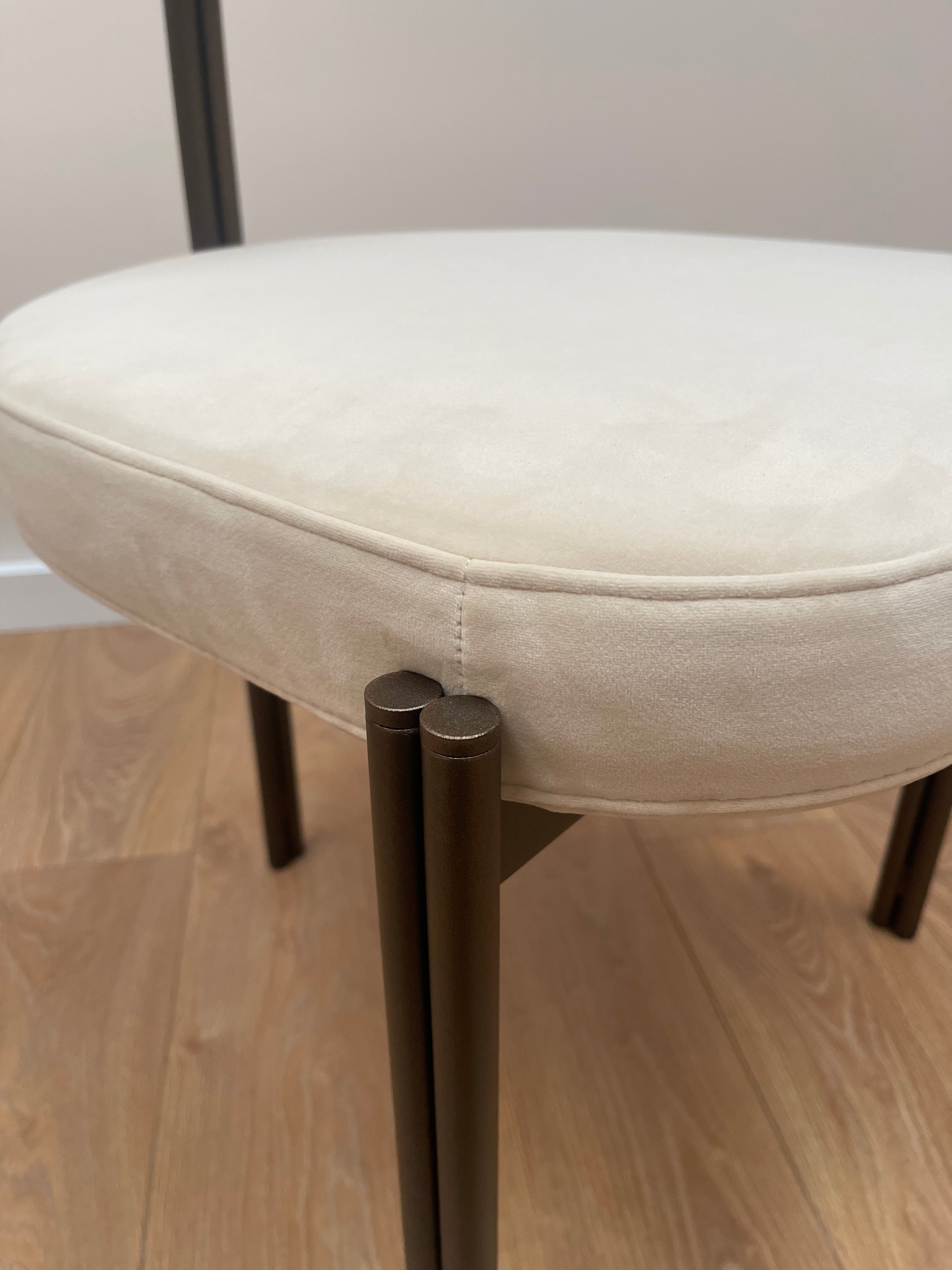 Fluwelen stoel CAILLOU beige - showroommodel