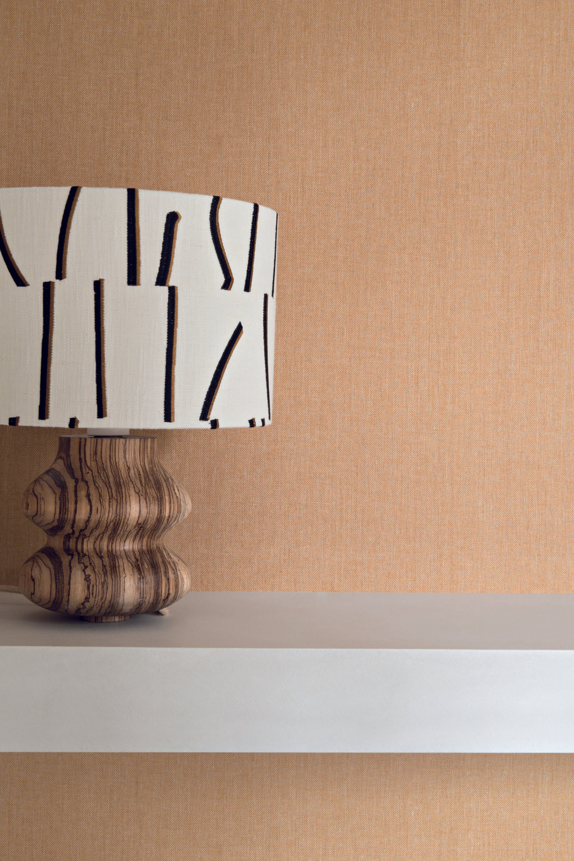 Structuurtextielbehang dat een visgraatmotief imiteert VELIN - NATUREL beige