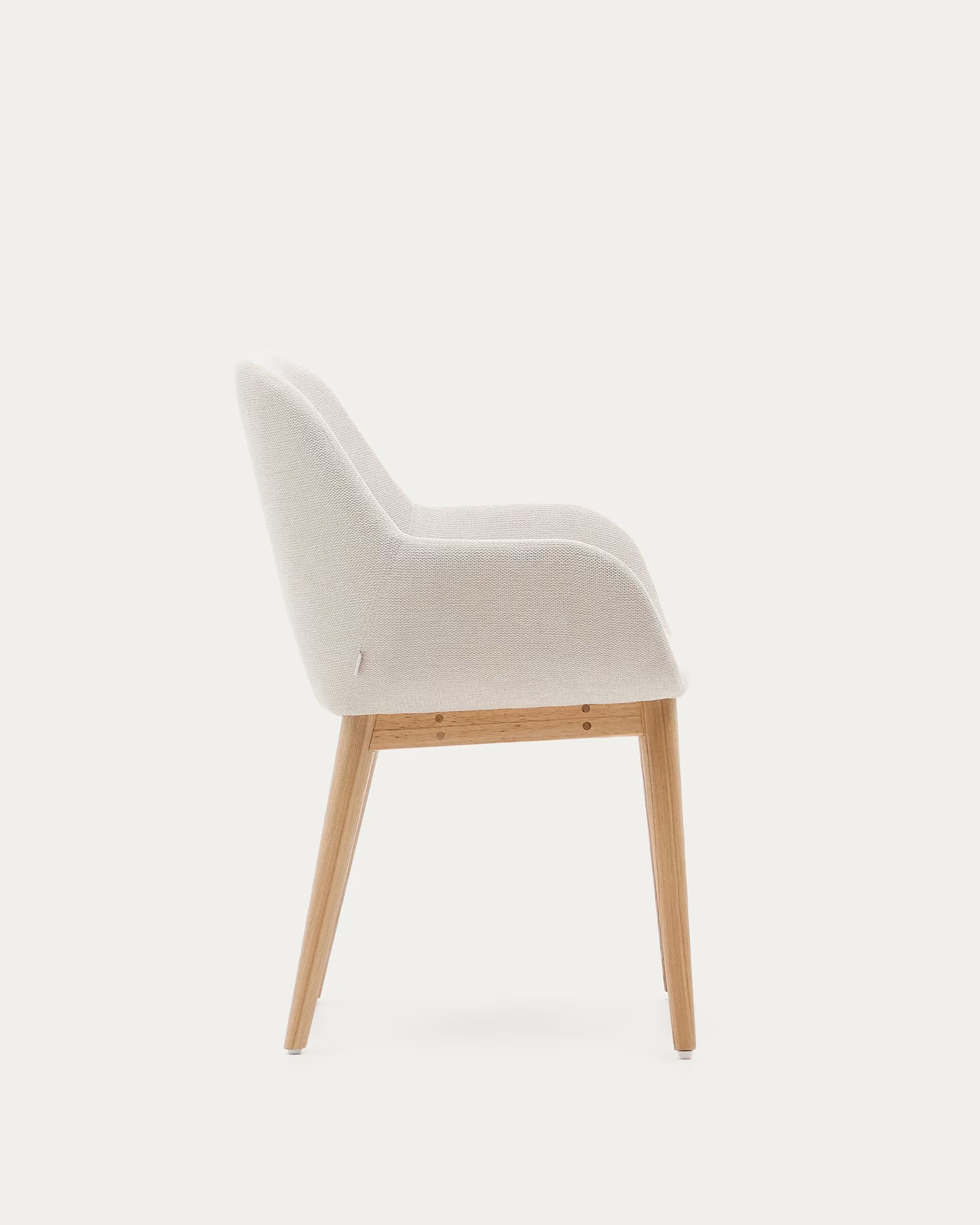 KONNA stoel beige chenille met een essen basis