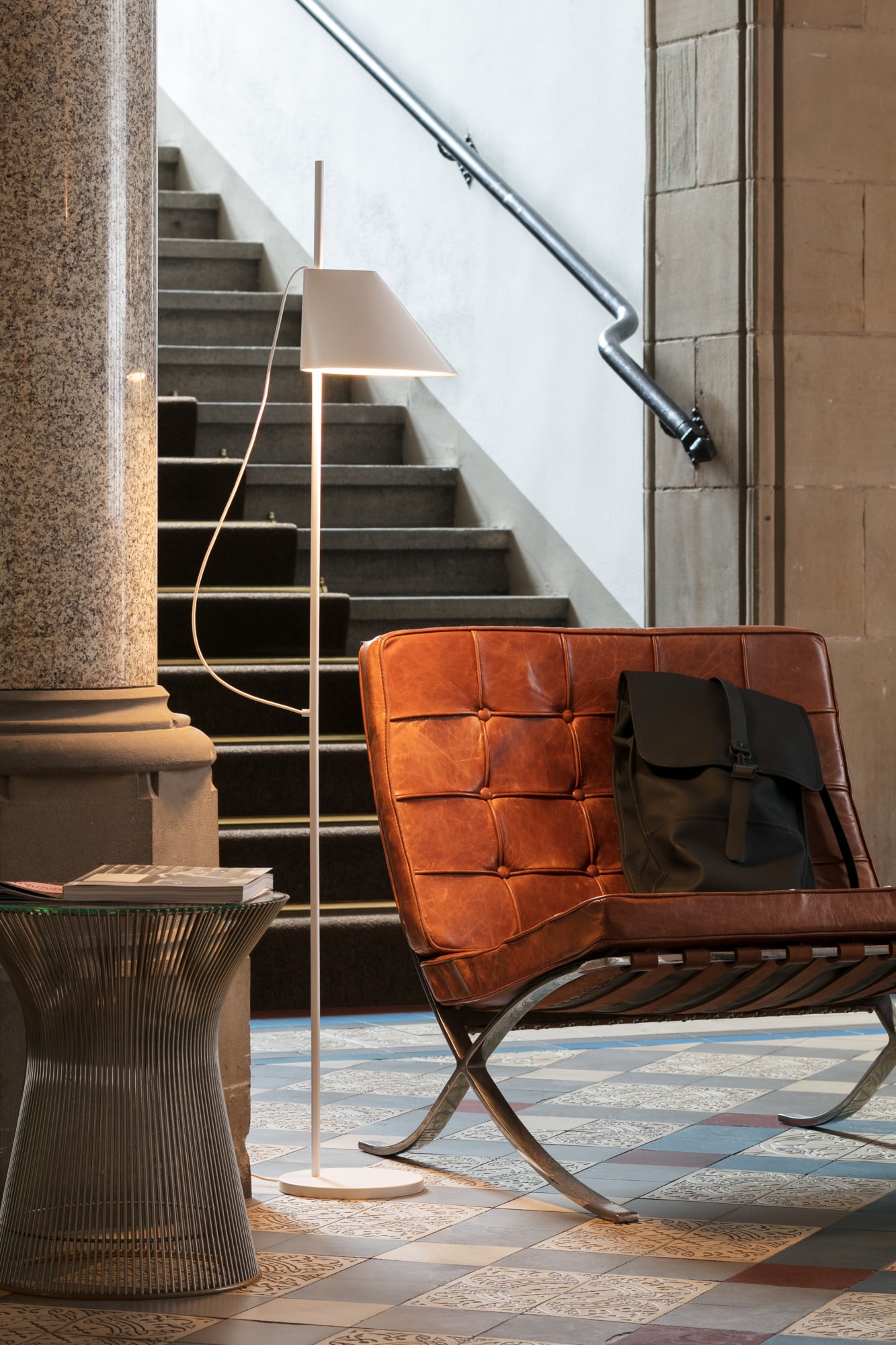 YUH Floor Lamp White