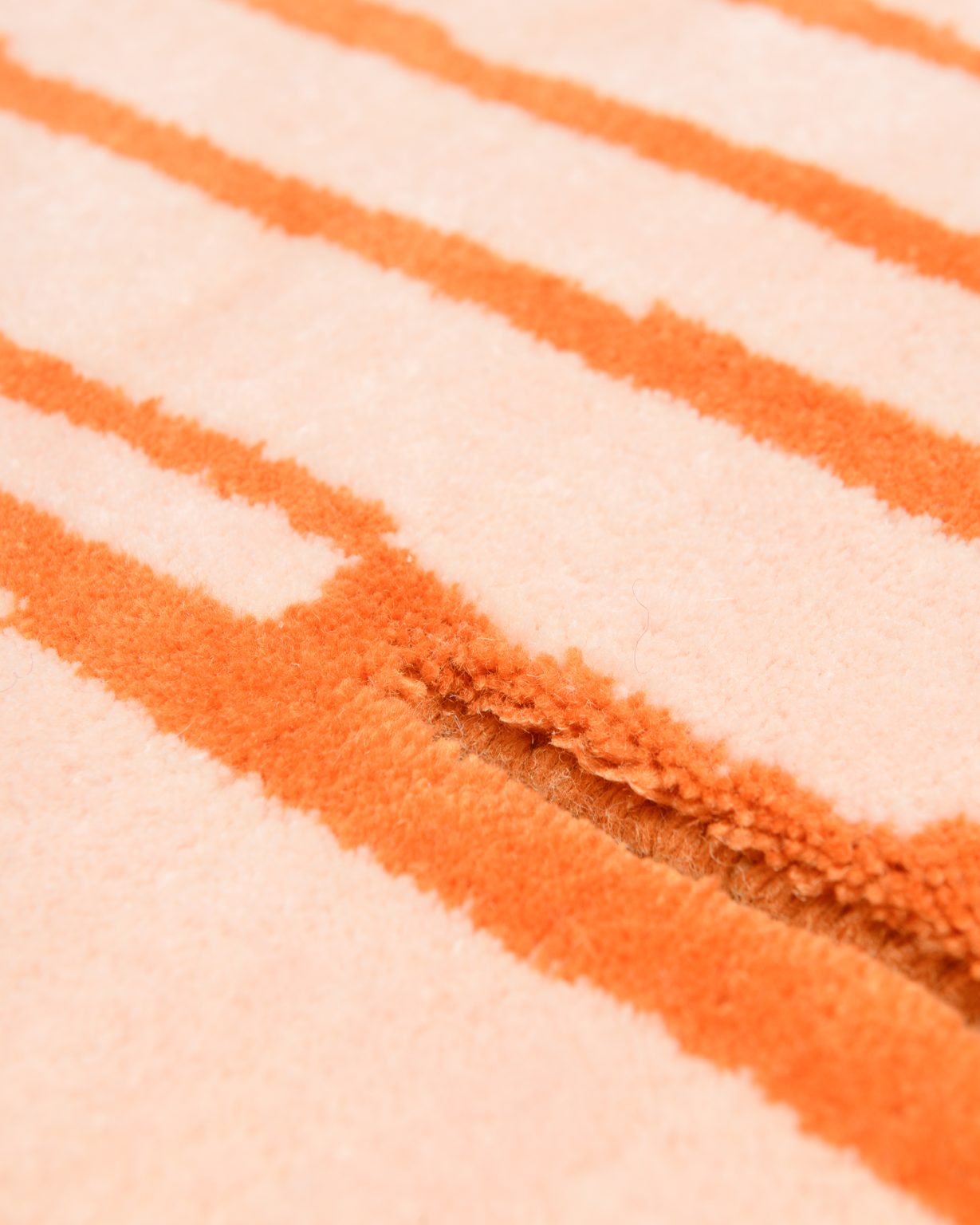 Asymmetrischer dekorativer Teppich CONTOUR orange