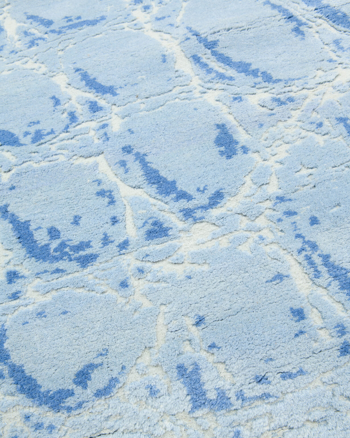 Asymmetrisch decoratief tapijt CROCODIL blauw
