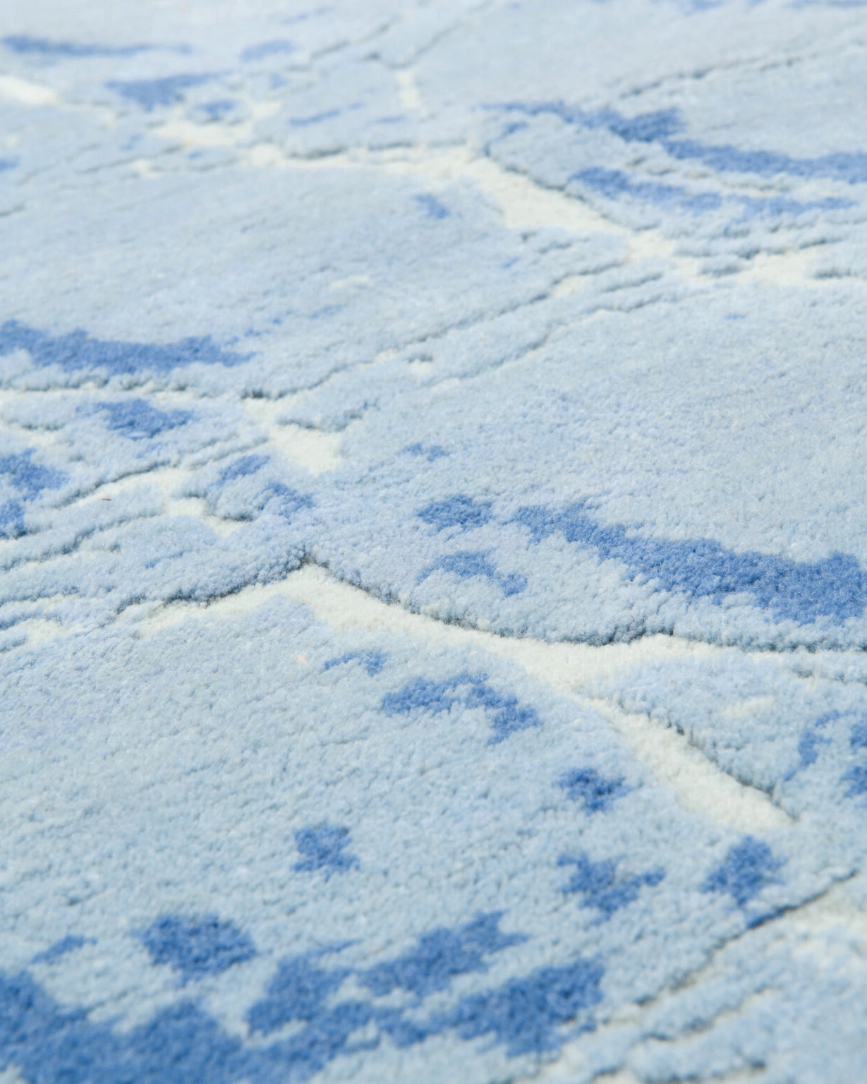 Asymmetrisch decoratief tapijt CROCODIL blauw