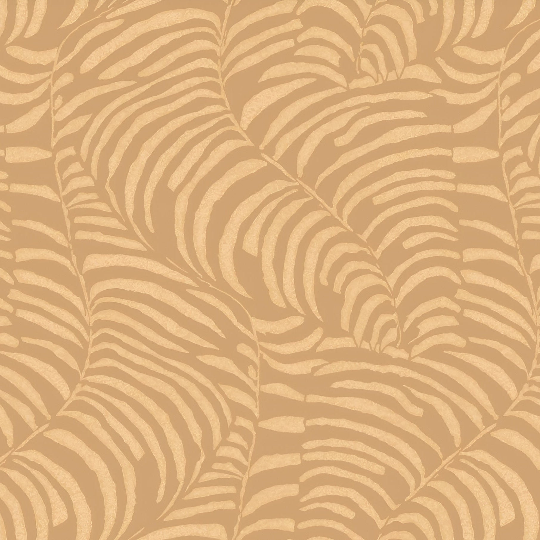 Metallische Tapete mit Pflanzenmotiv von Farnblättern NOBILE - NUDE/DORÉ beige mit Gold