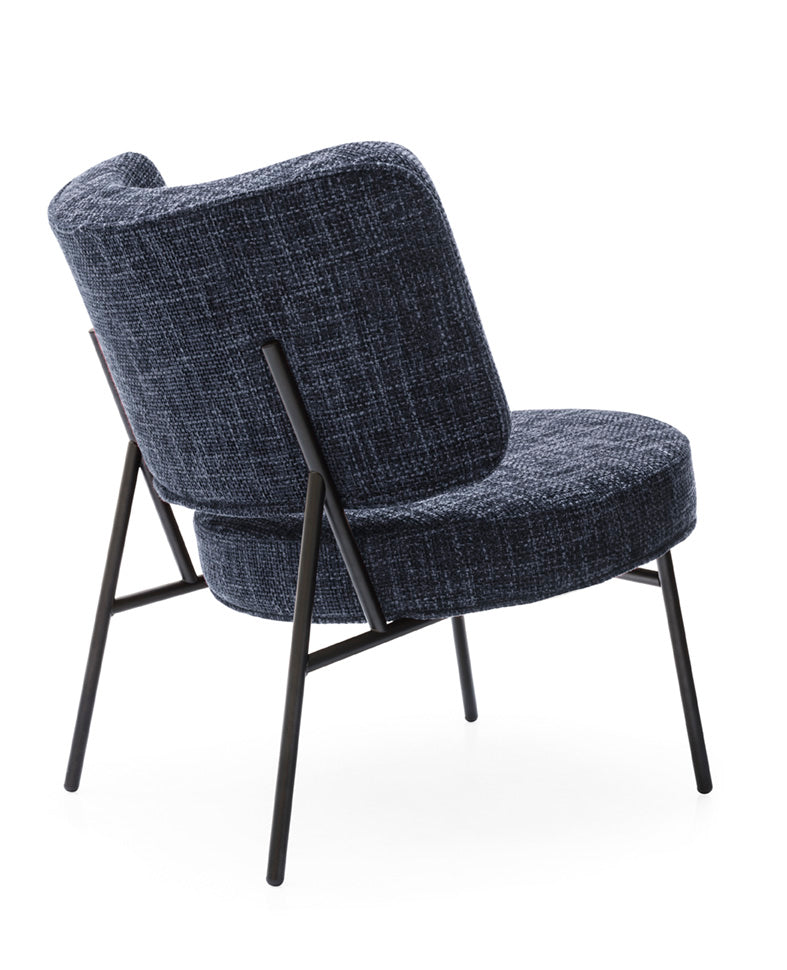 Gevoerde COCO fauteuil met zwarte basis
