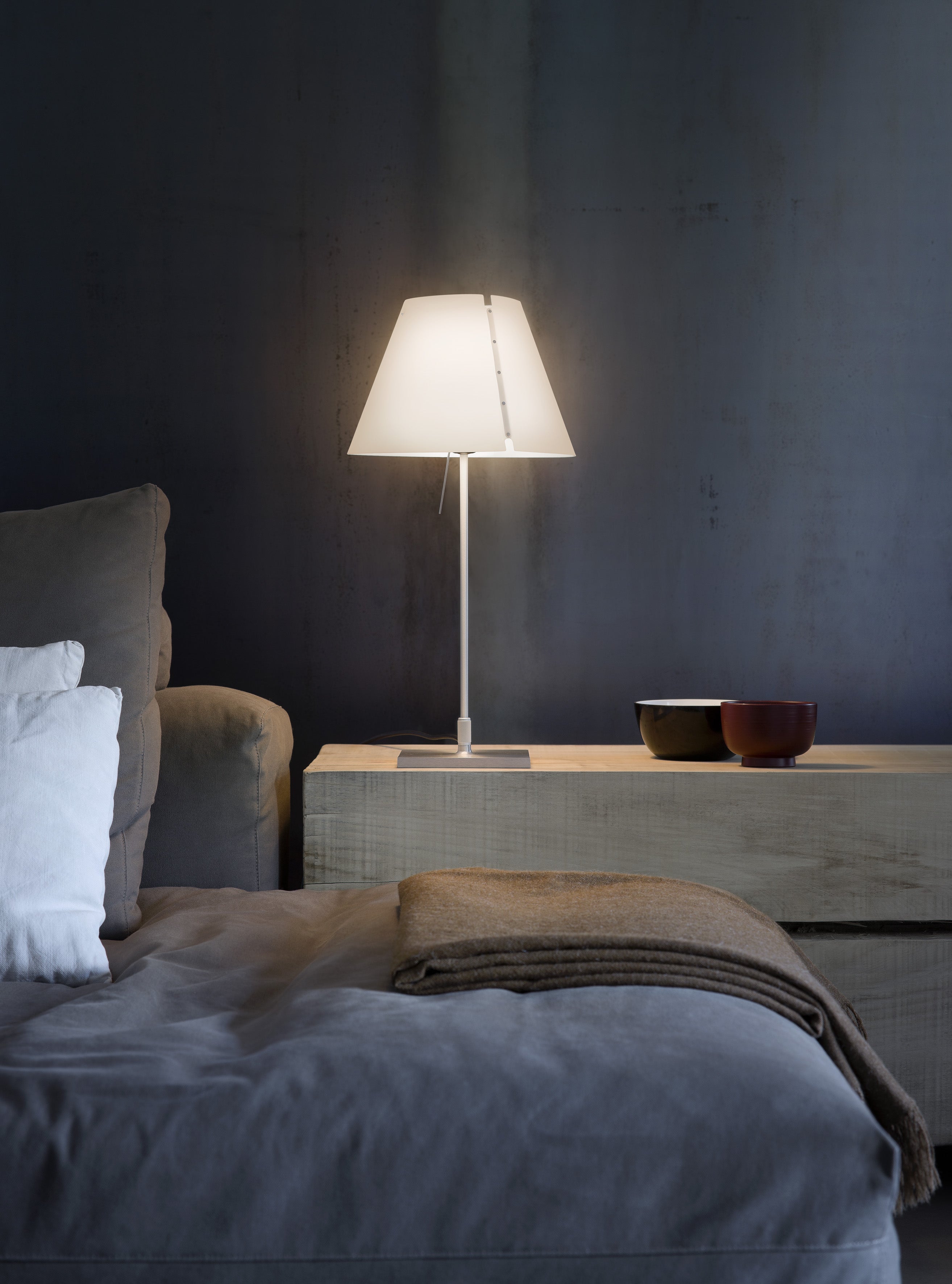 Costanzina table lamp green lampshade