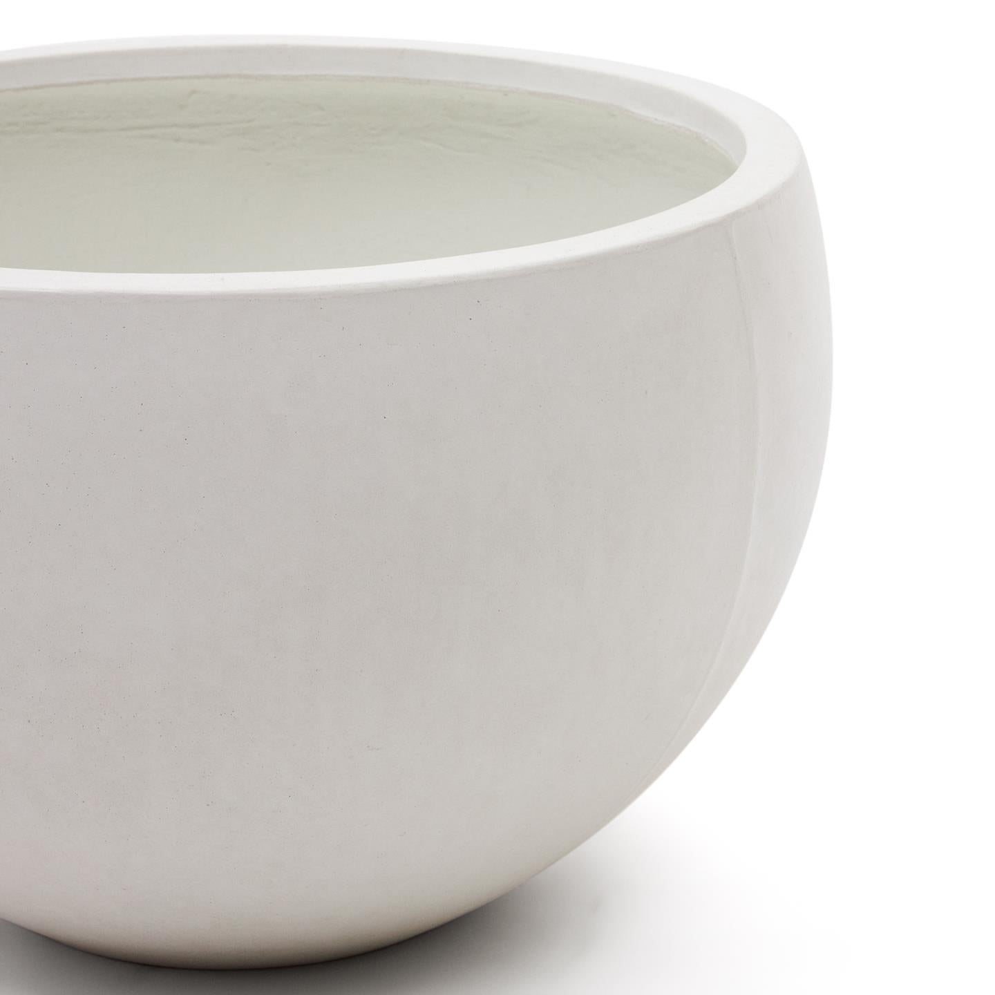 Doniczka GRAU biały cement La Forma Eye on Design