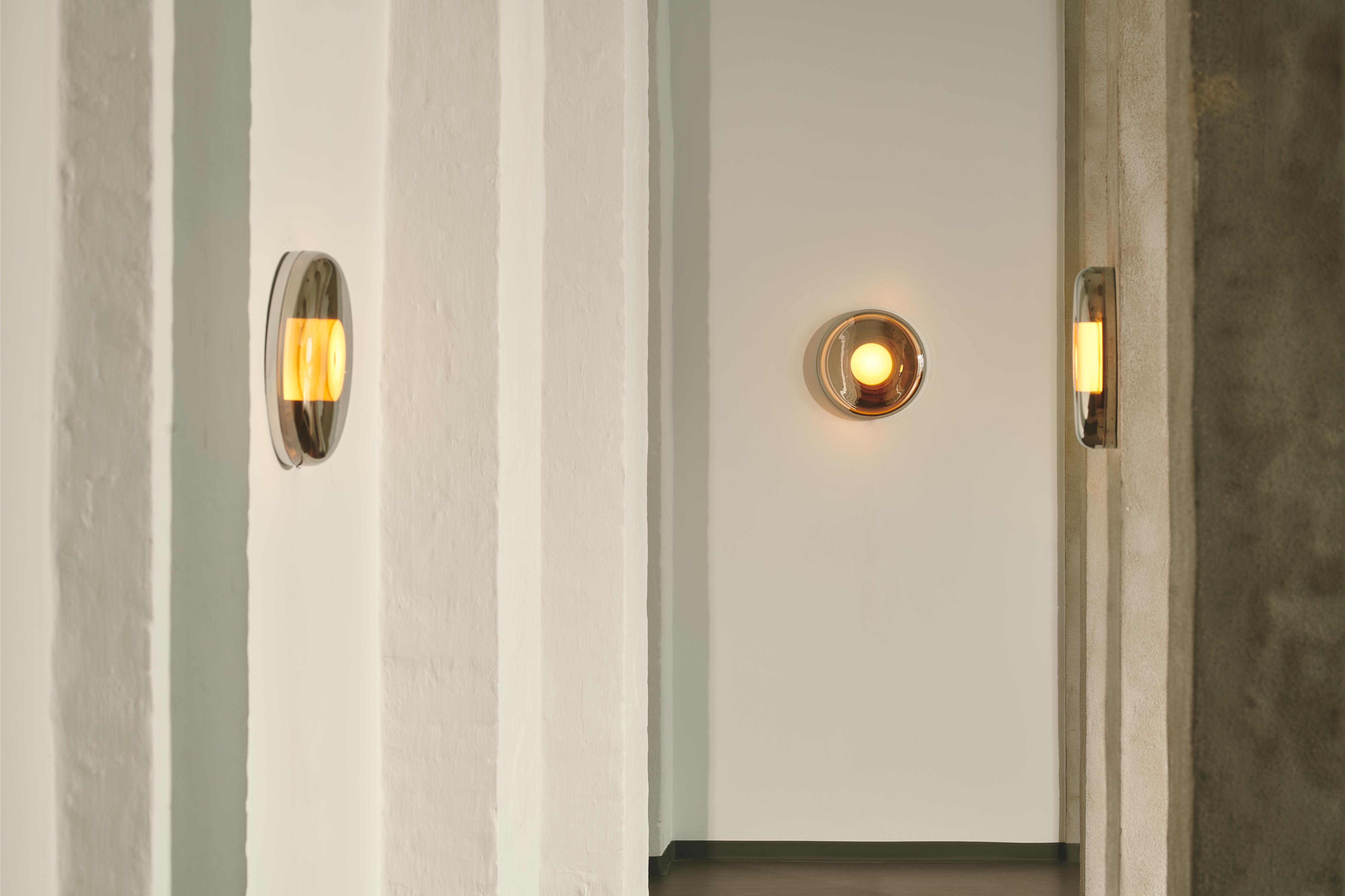 ENDLESS wall lamp coated glass