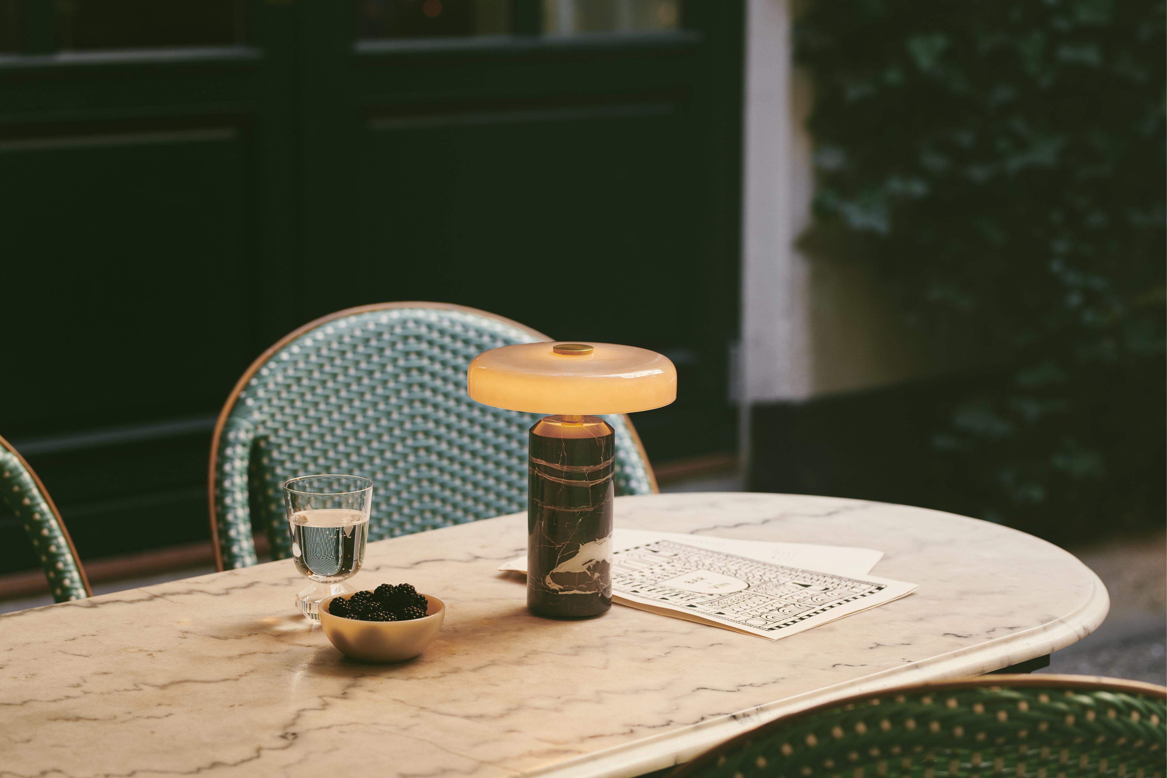 Tragbare Lampe TRIP grauer Marmor mit rauchigem Glas