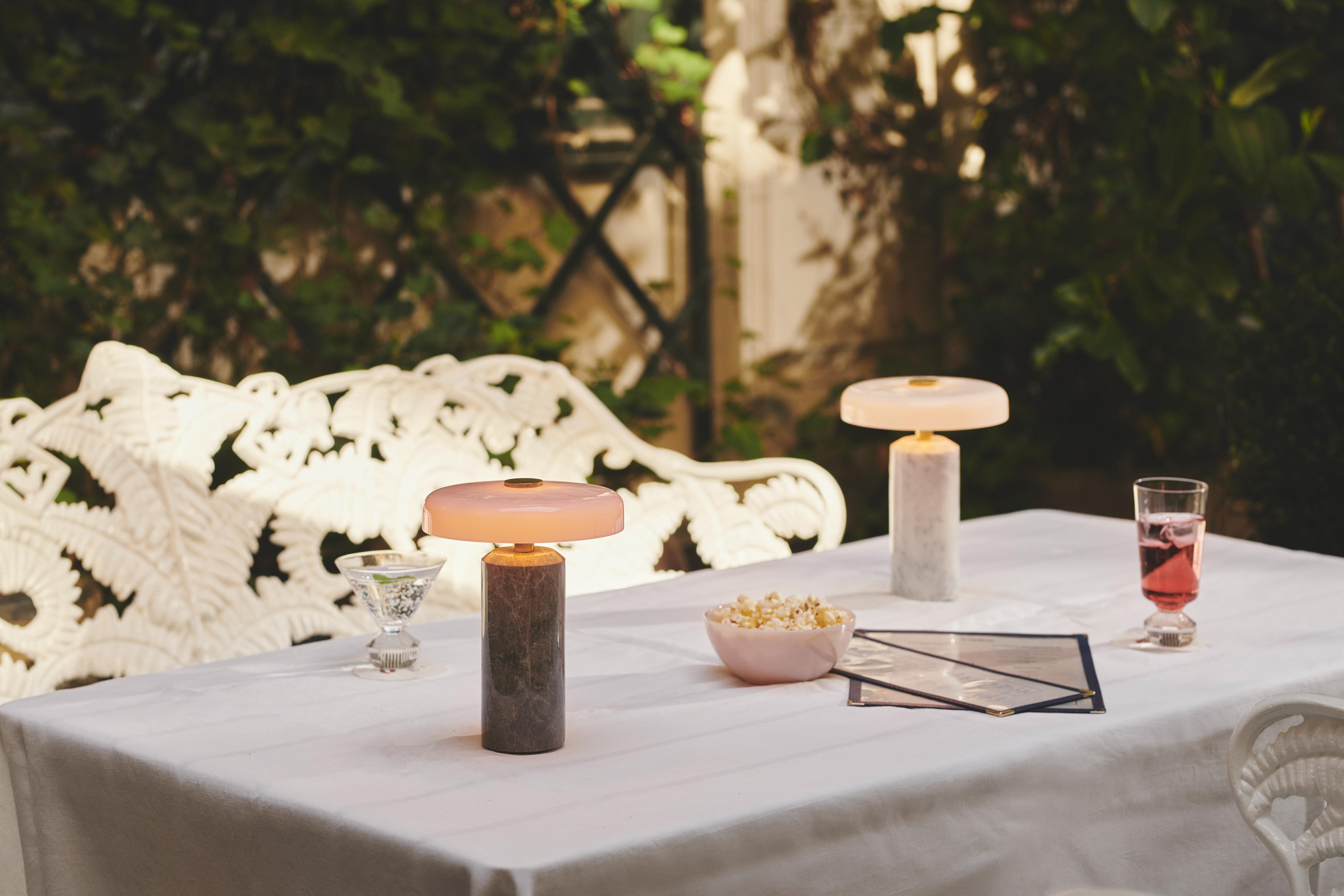 Tragbare Lampe TRIP silberner Marmor mit rosa Glas