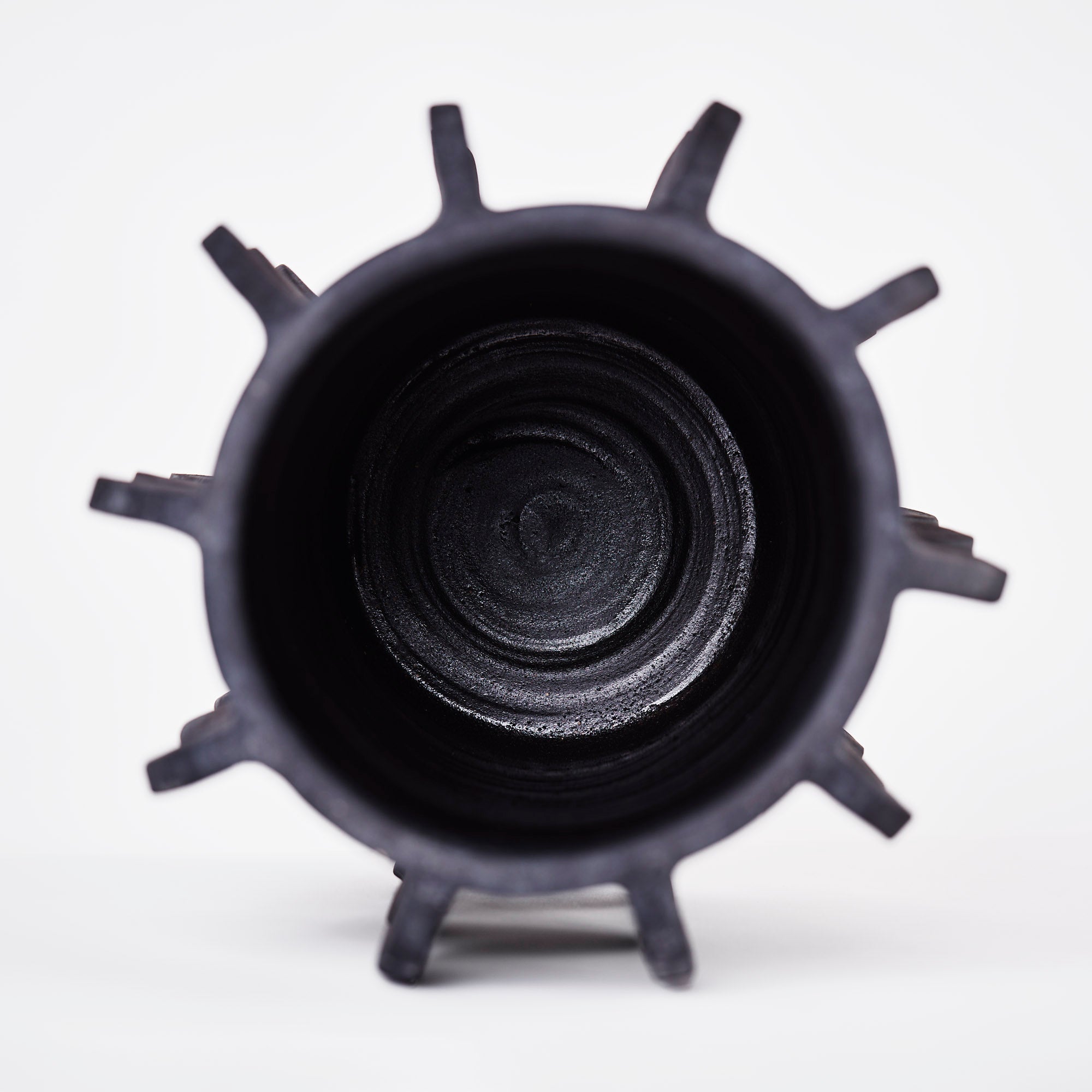 ARCISSIMO vase black ceramic