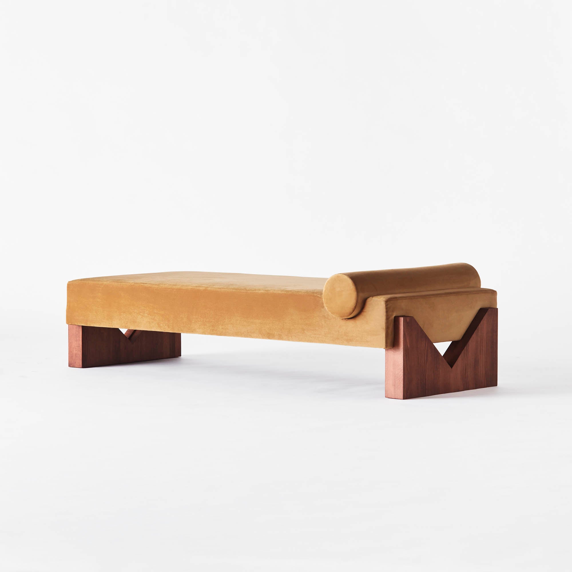 Liege V aus senfgelbem Samt