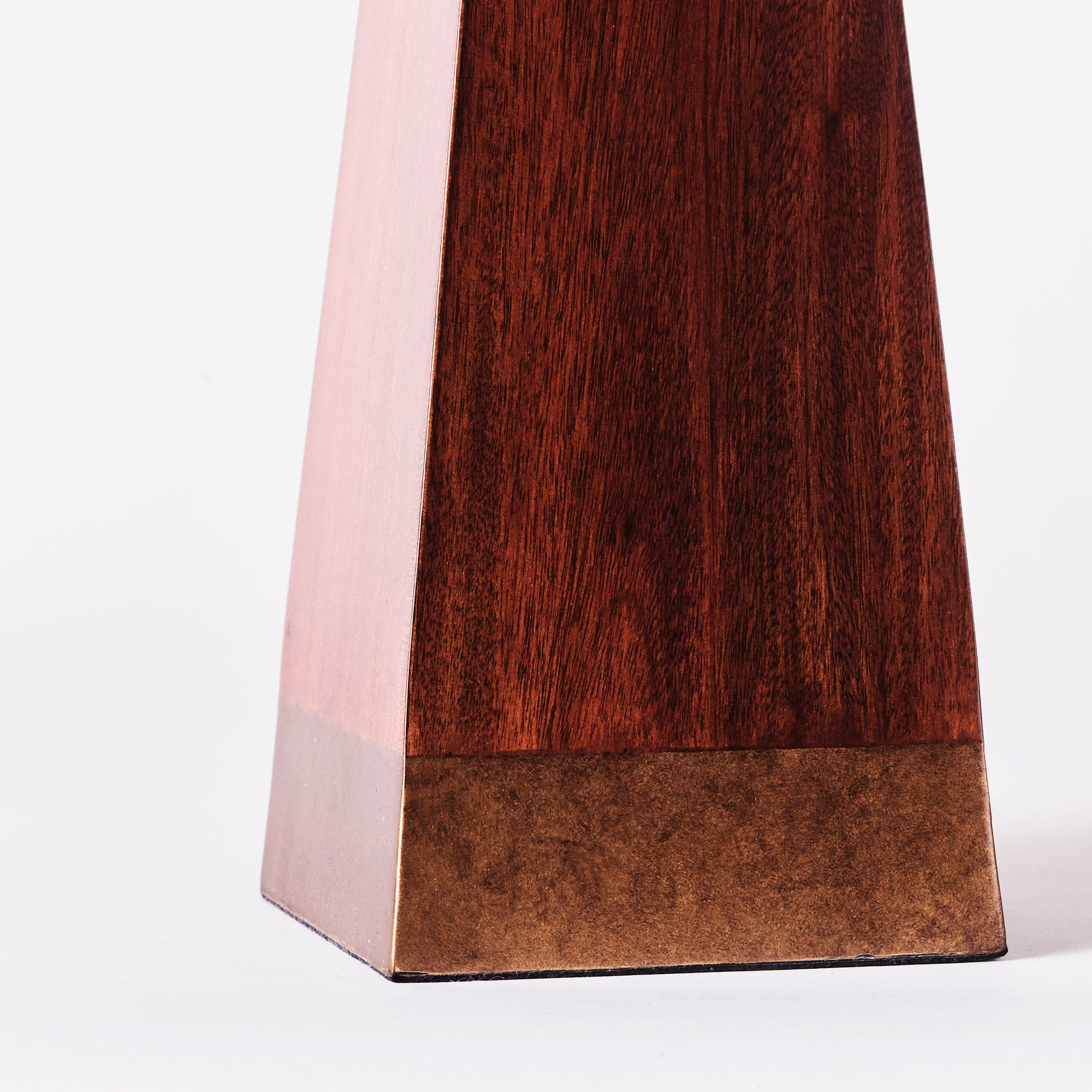 Tafellamp PYRAMID esdoornfineer