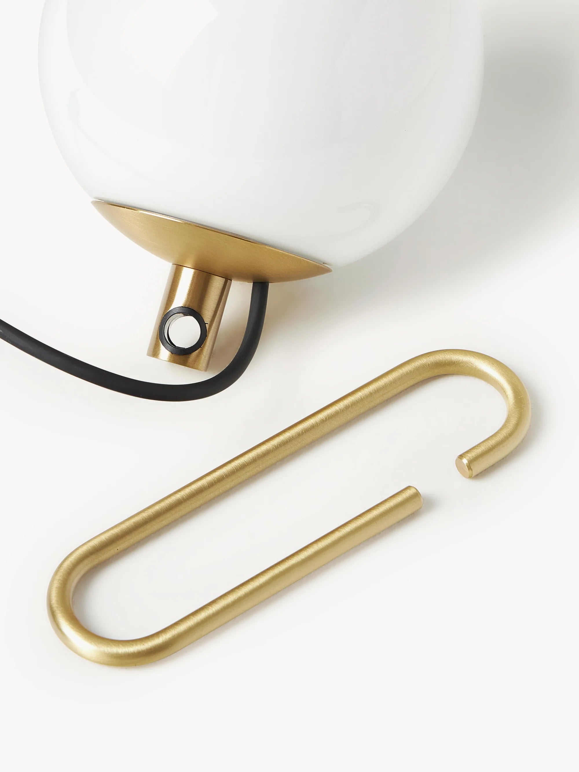 Tafellamp NH1217 messing met wit glas