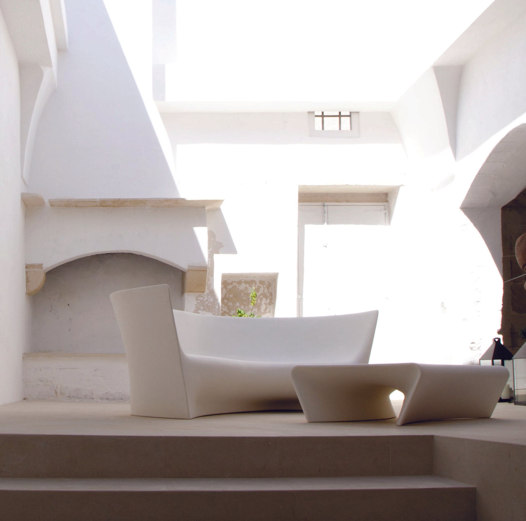 Gray piaffe coffee table