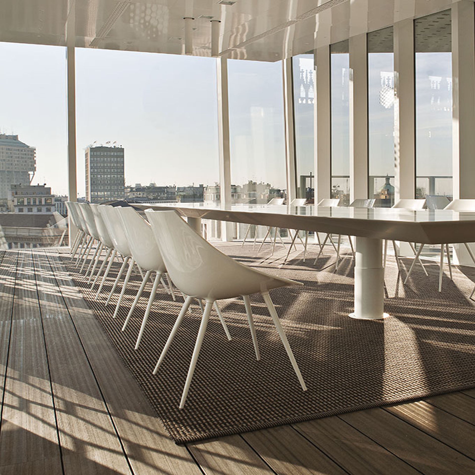 Weißer Lagò -Stuhl