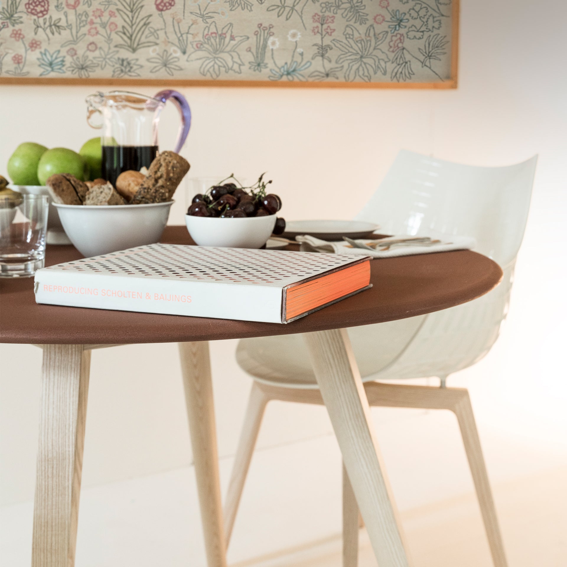 Stoel MERIDIANA wit met essen basis