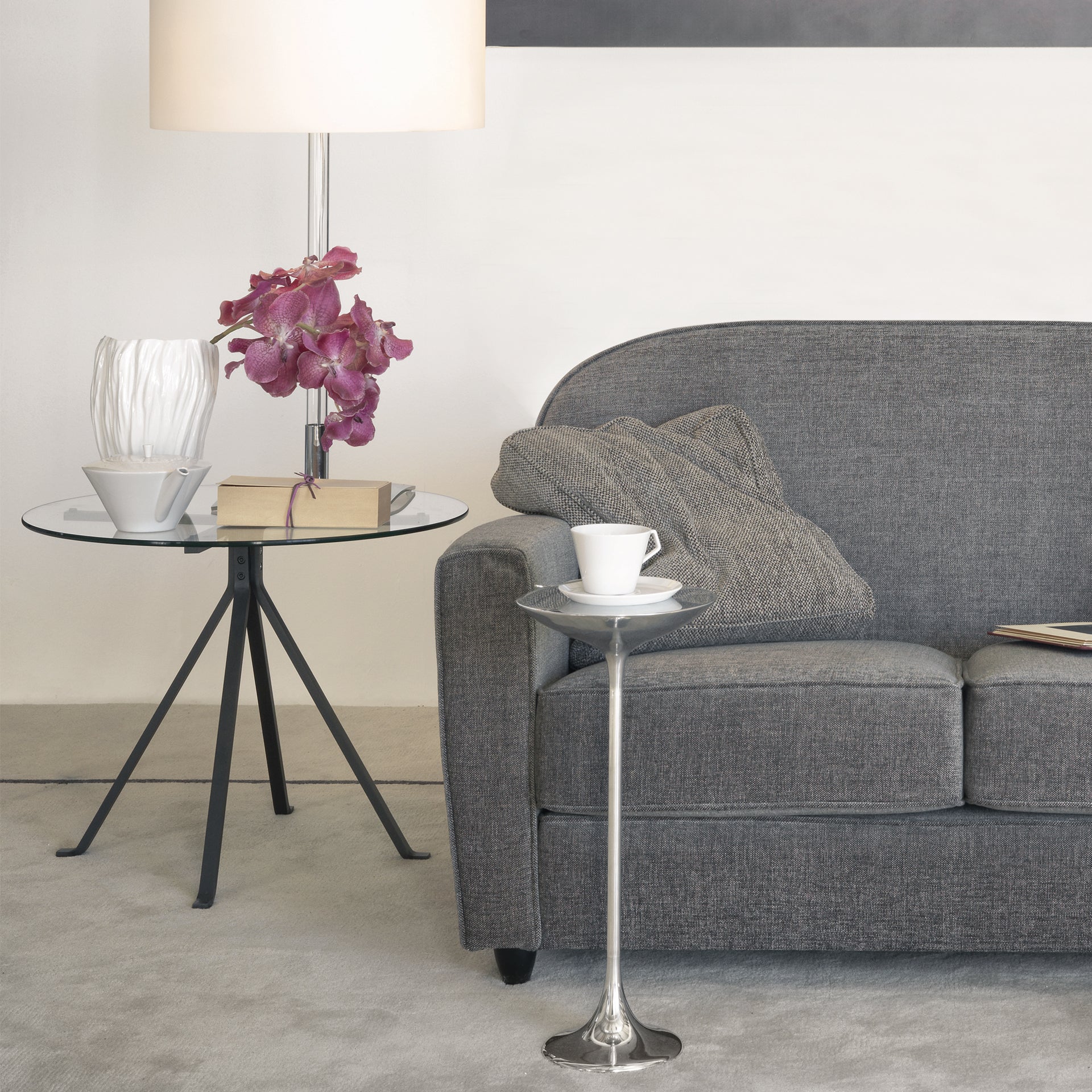 PING I silberner Beistelltisch