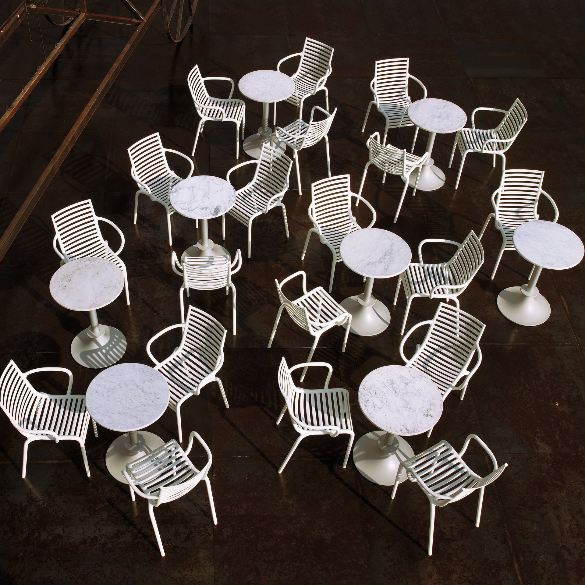 Pip-e hellrosa Stuhl