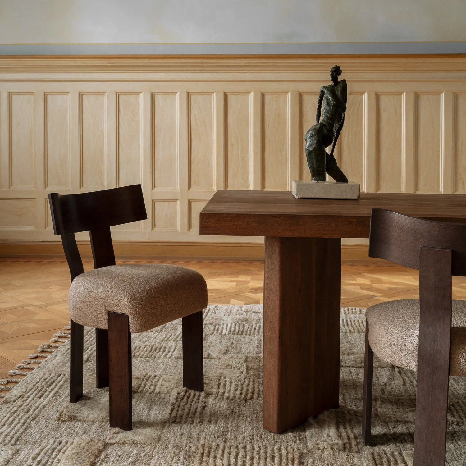 ALBA Chair beige with dark oak base