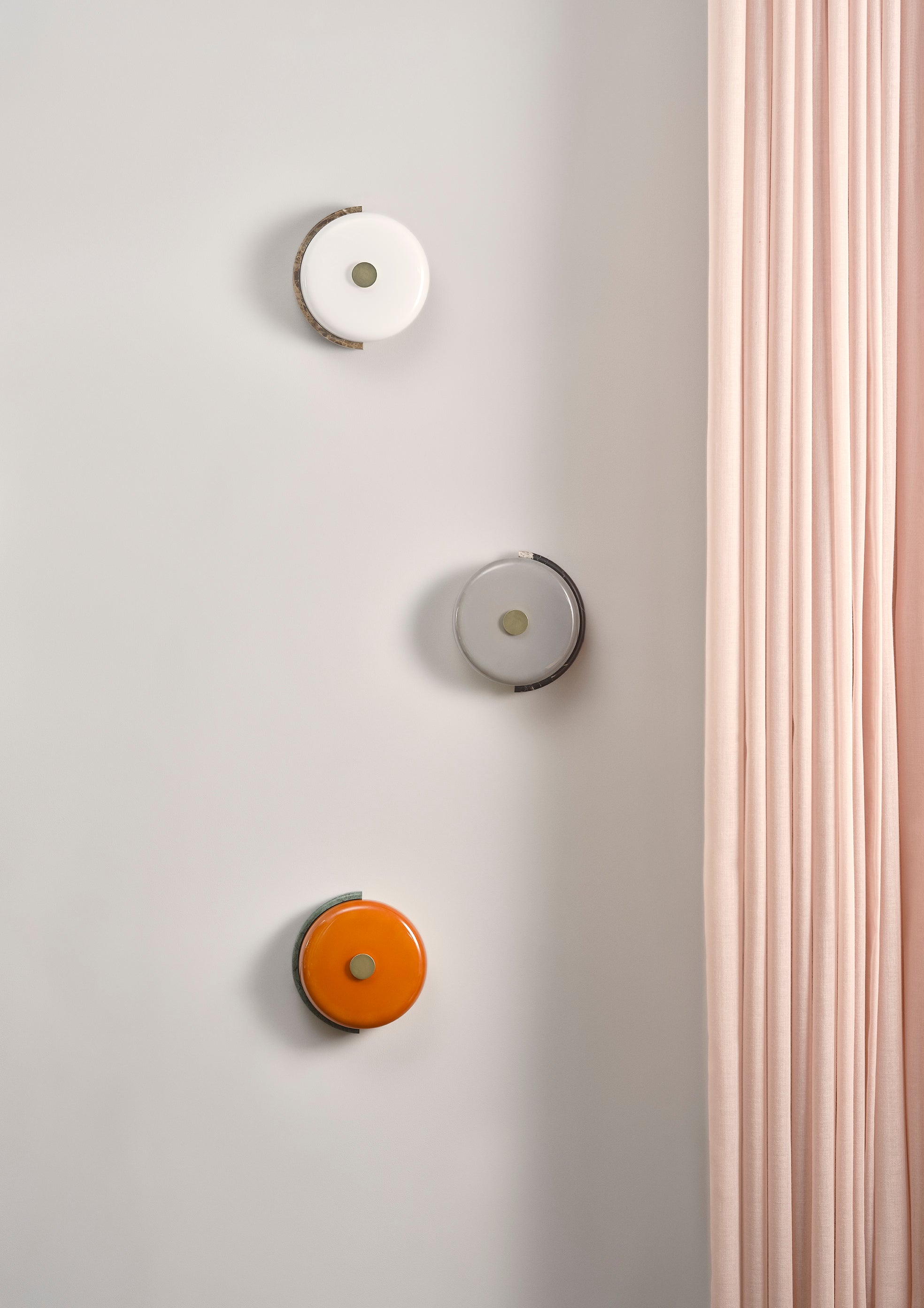 Wandlamp TRIP donkergrijs marmer met rookglas