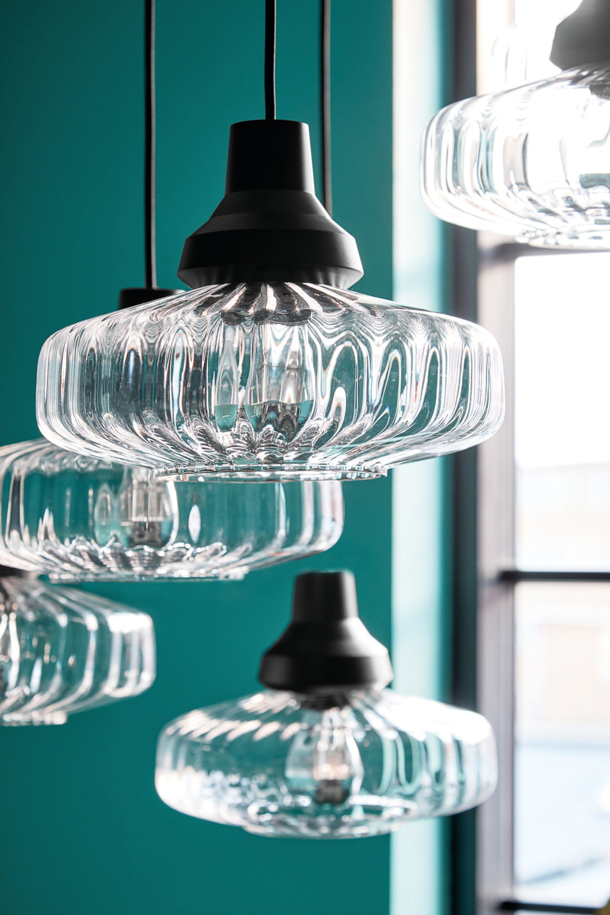 Hanglamp NEW WAVE OPTIC transparant glas met zwarte afwerking
