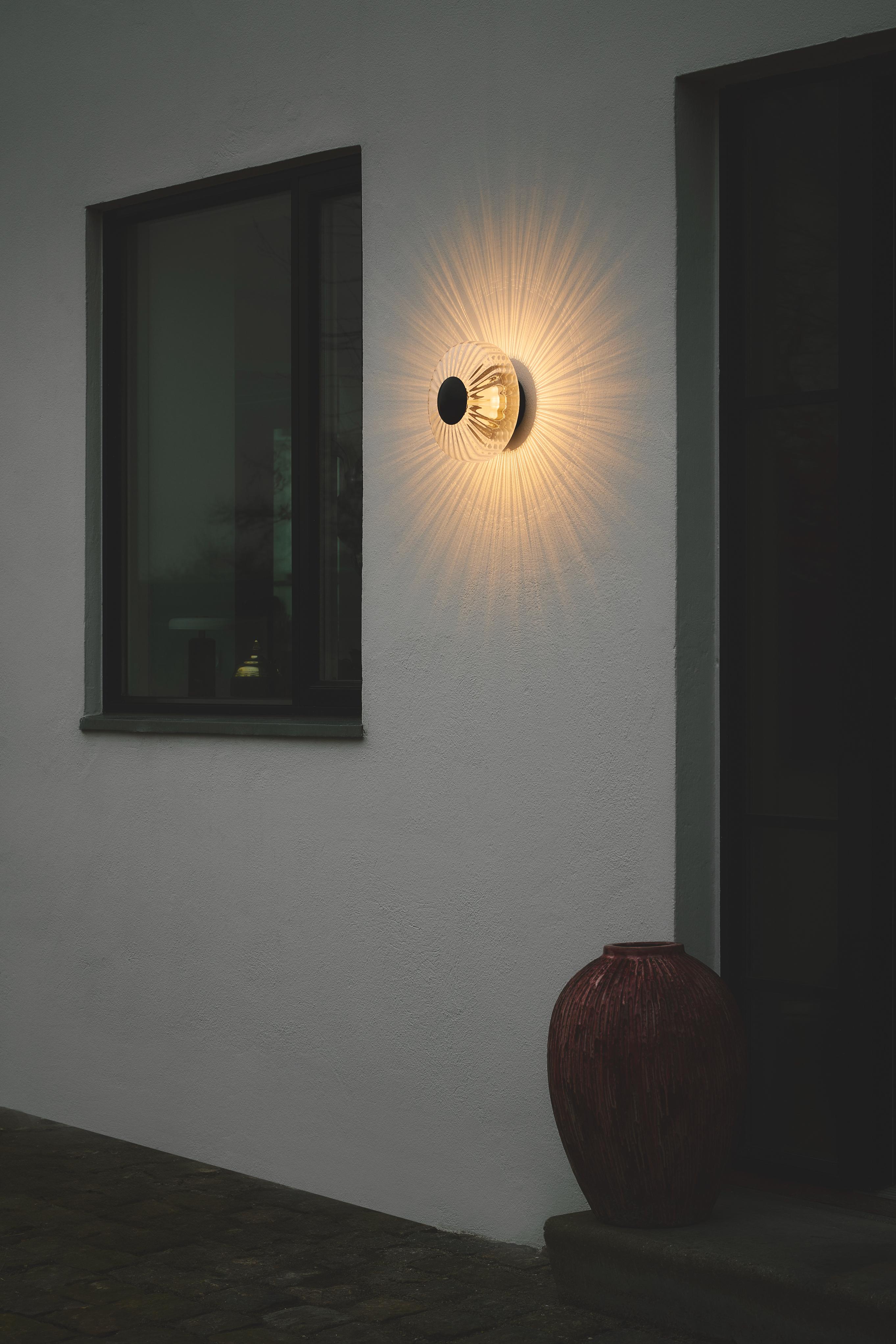 Buitenwandlamp NEW WAVE OPTIC transparant met zwarte afwerking