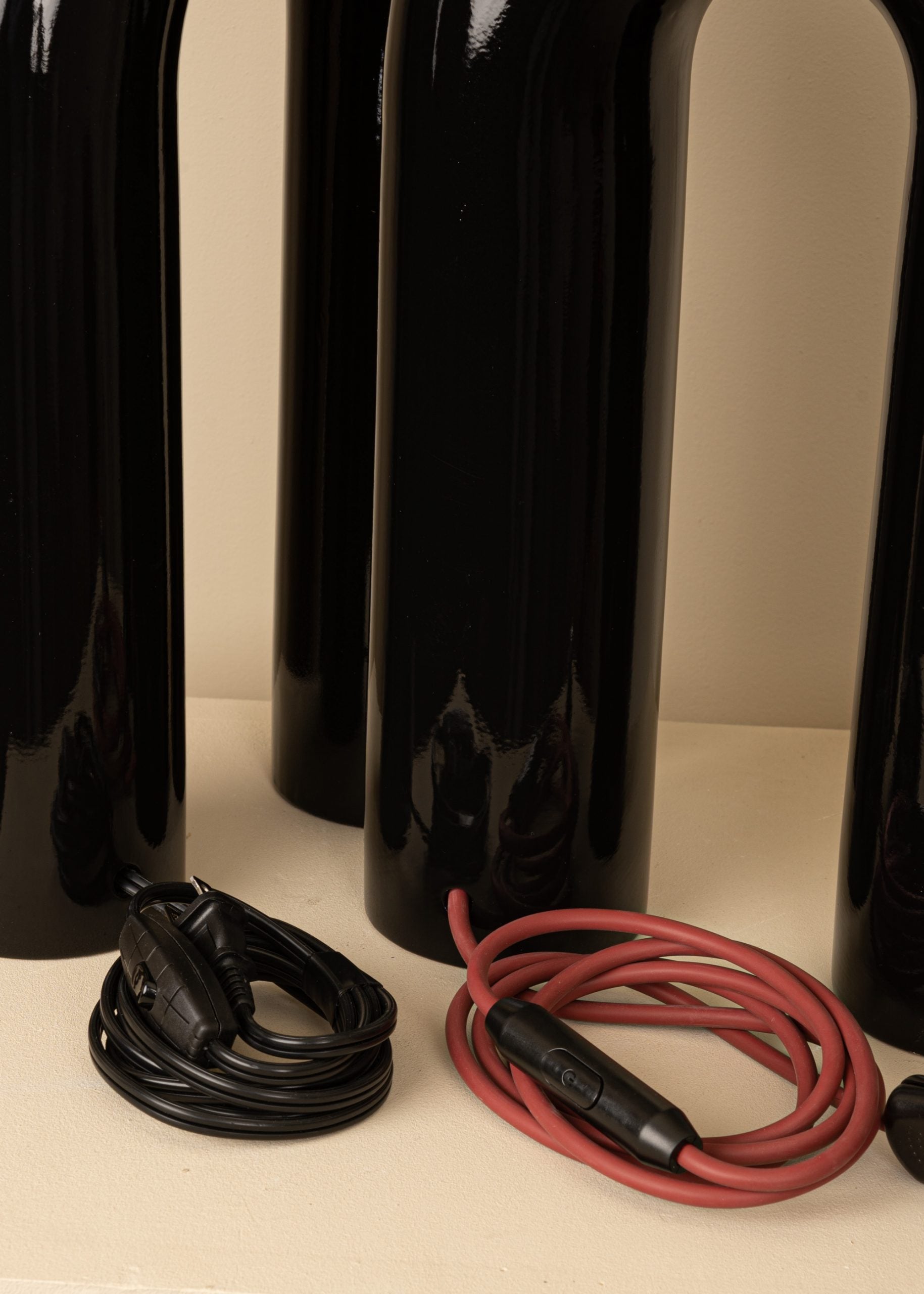 Tafellamp van keramiek ARKO zwart