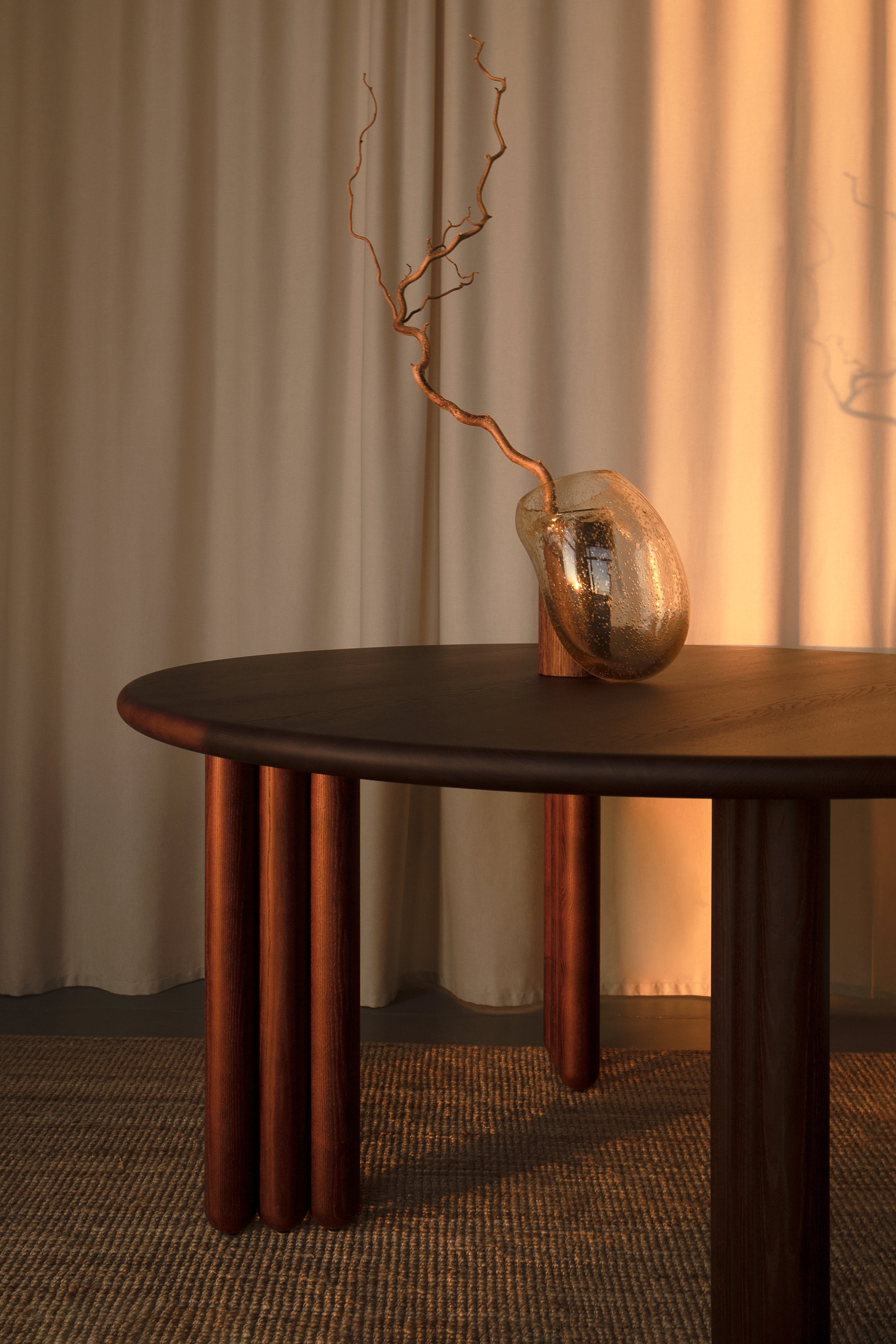 Ronde tafel FLOCK natuurlijk esdoornhout