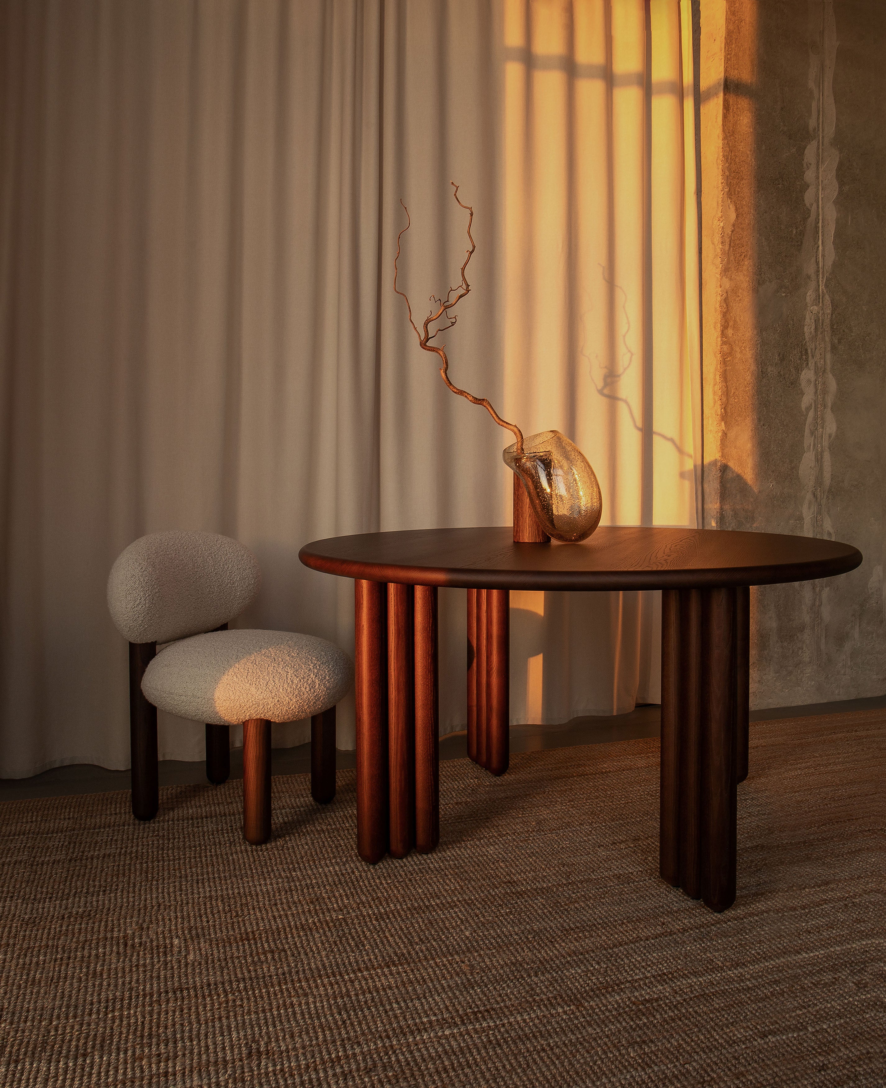 Ronde tafel FLOCK zwart essenhout