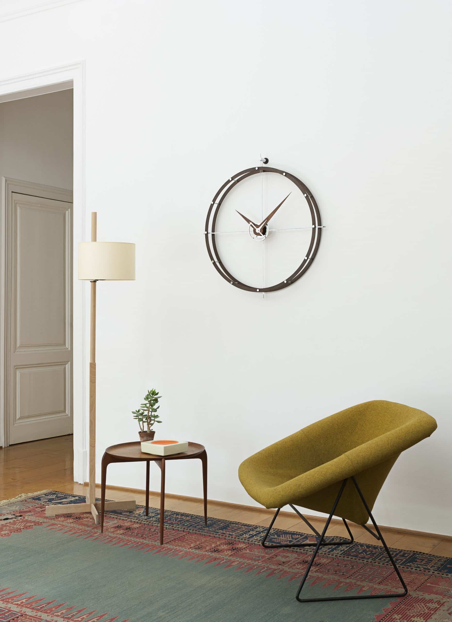 Wandklok DOUBLE O verchroomd met messing en wengé