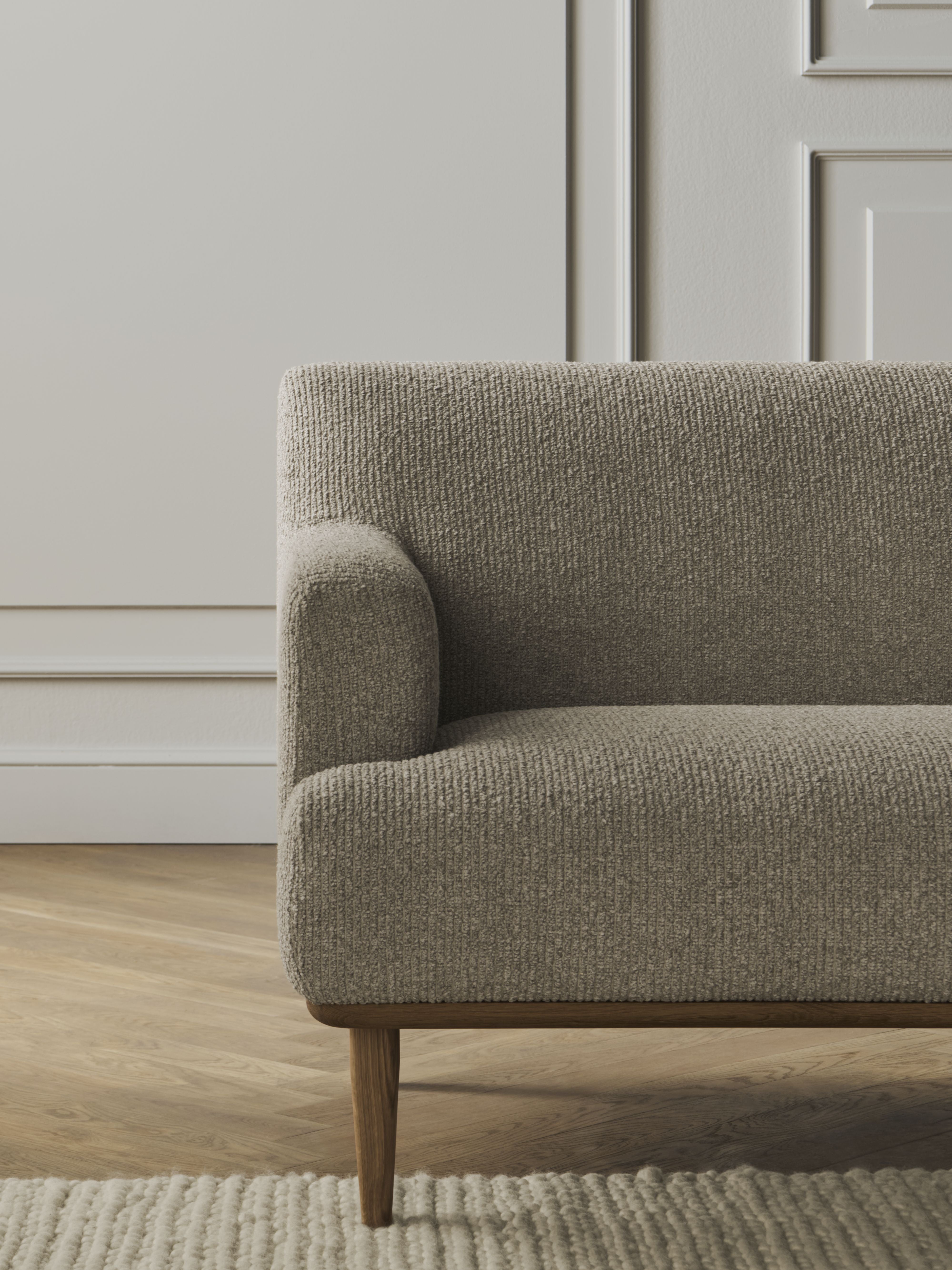 Fauteuil DOVER met een basis van gebleekt eikenhout