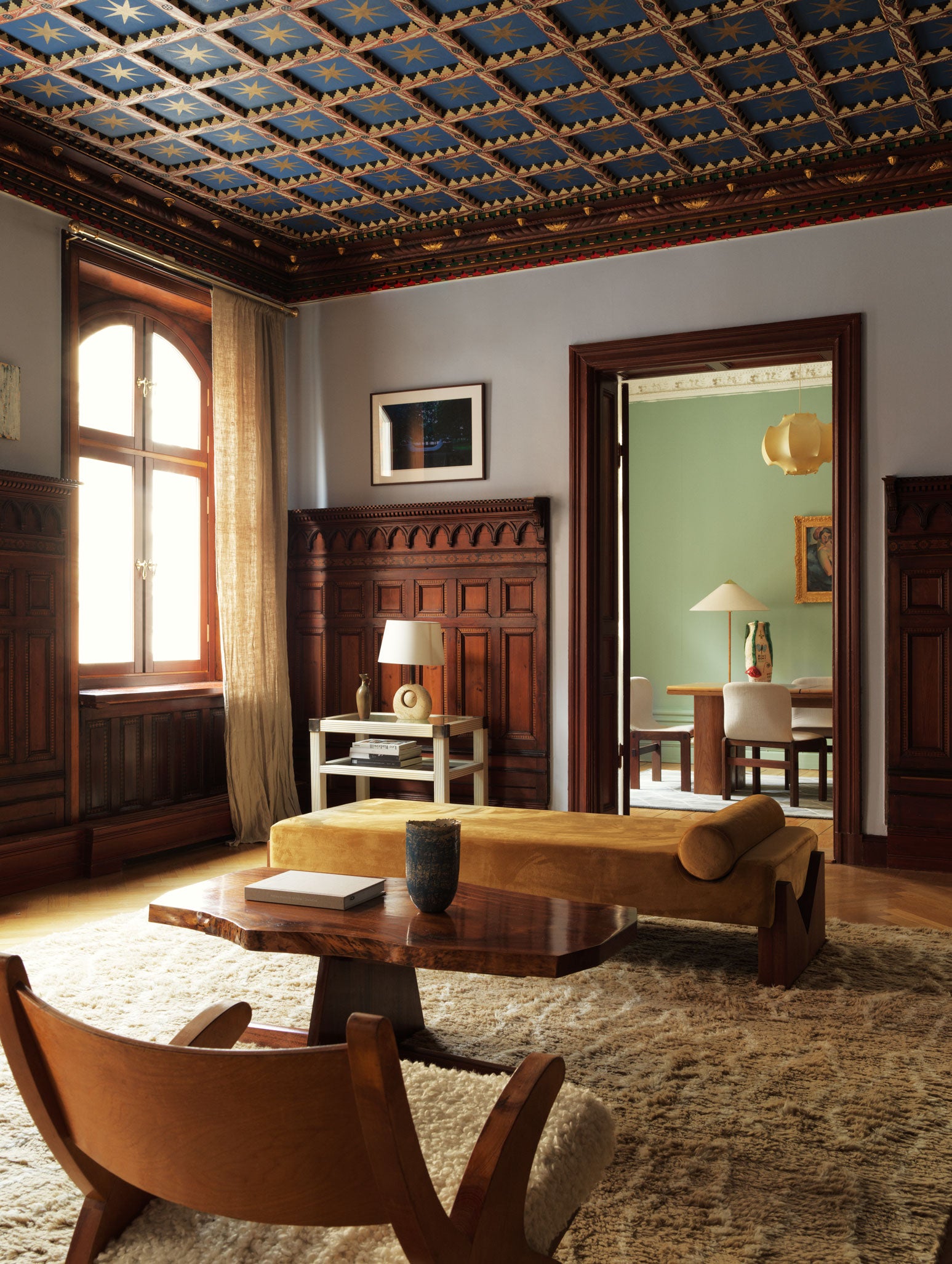 Liege V aus senfgelbem Samt