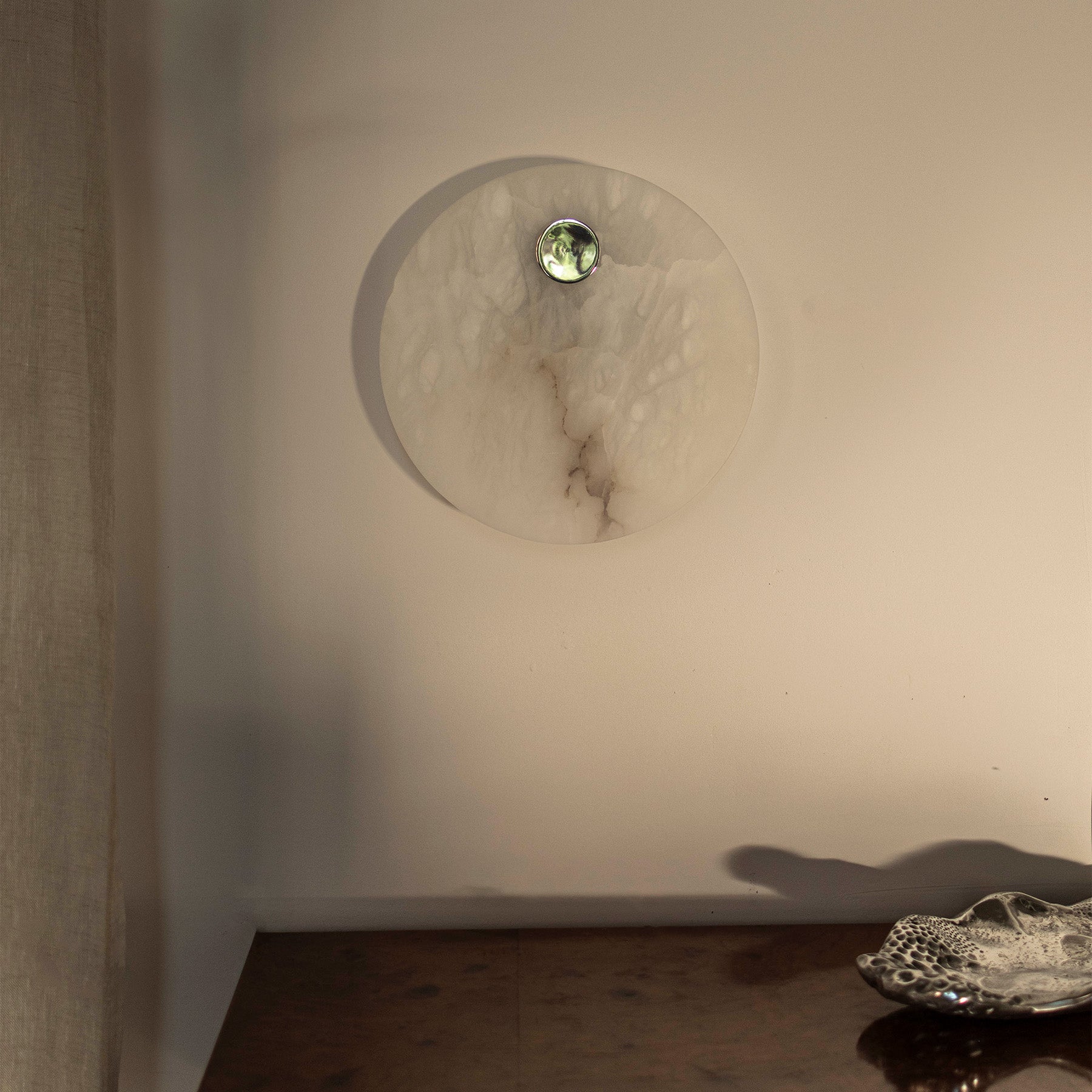 Alabaster wandlamp EOS nikkel