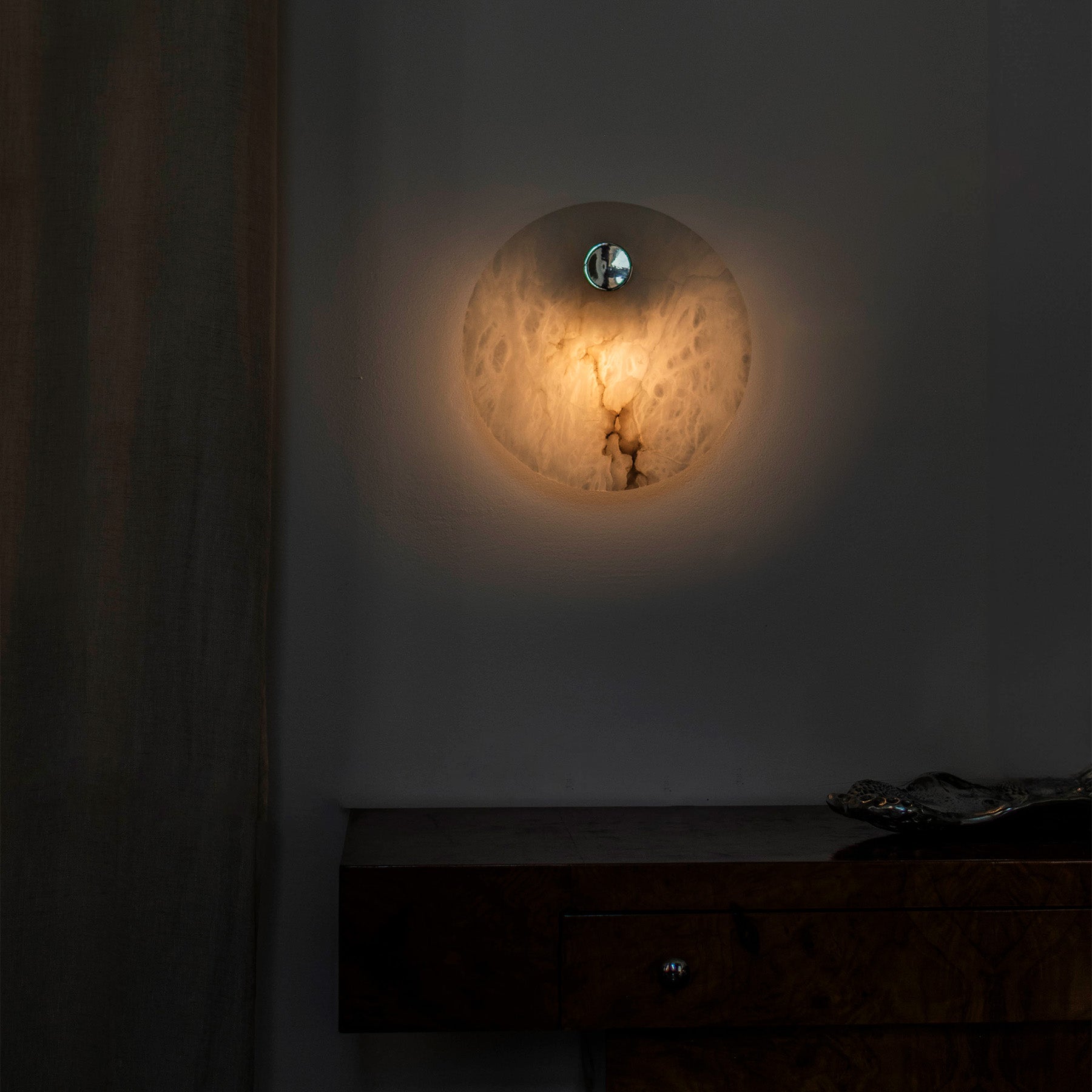 Alabaster wandlamp EOS nikkel