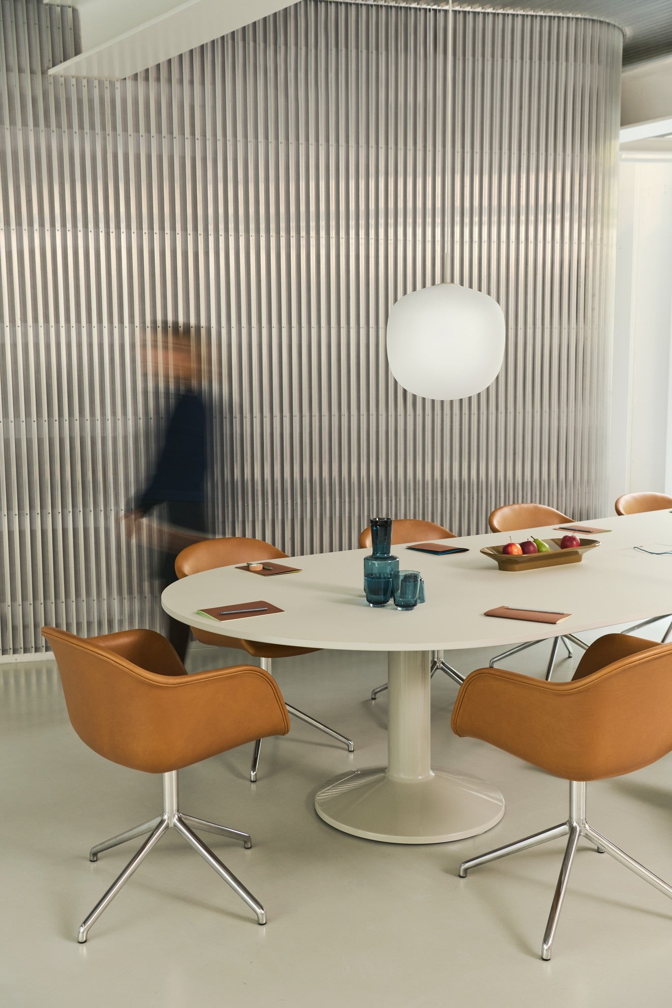 FIBER CONFERENCE Armchair with Armrests - Customizable
