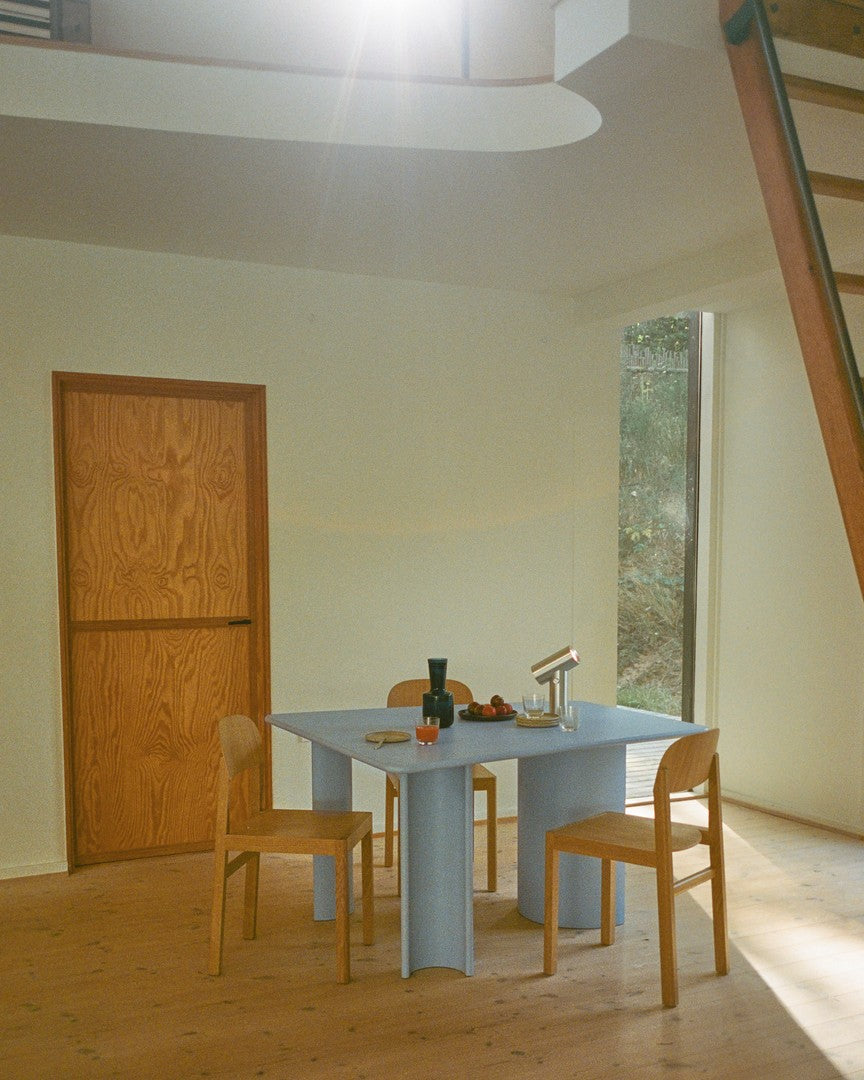 Tisch RE-NORM himmelblau